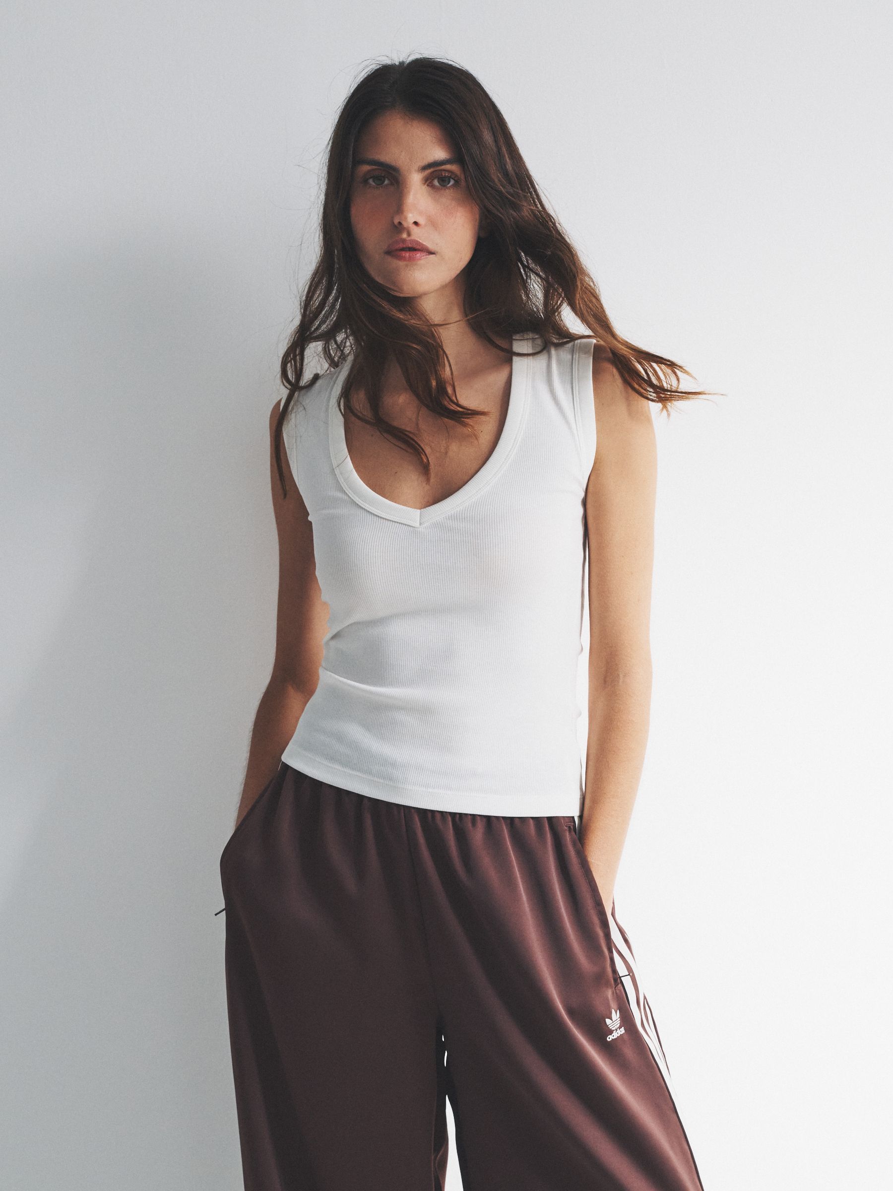 5 Pack Deep V-Neck Ribbed Vest Chocolate Brown/Pink/White - Image 1 of 6