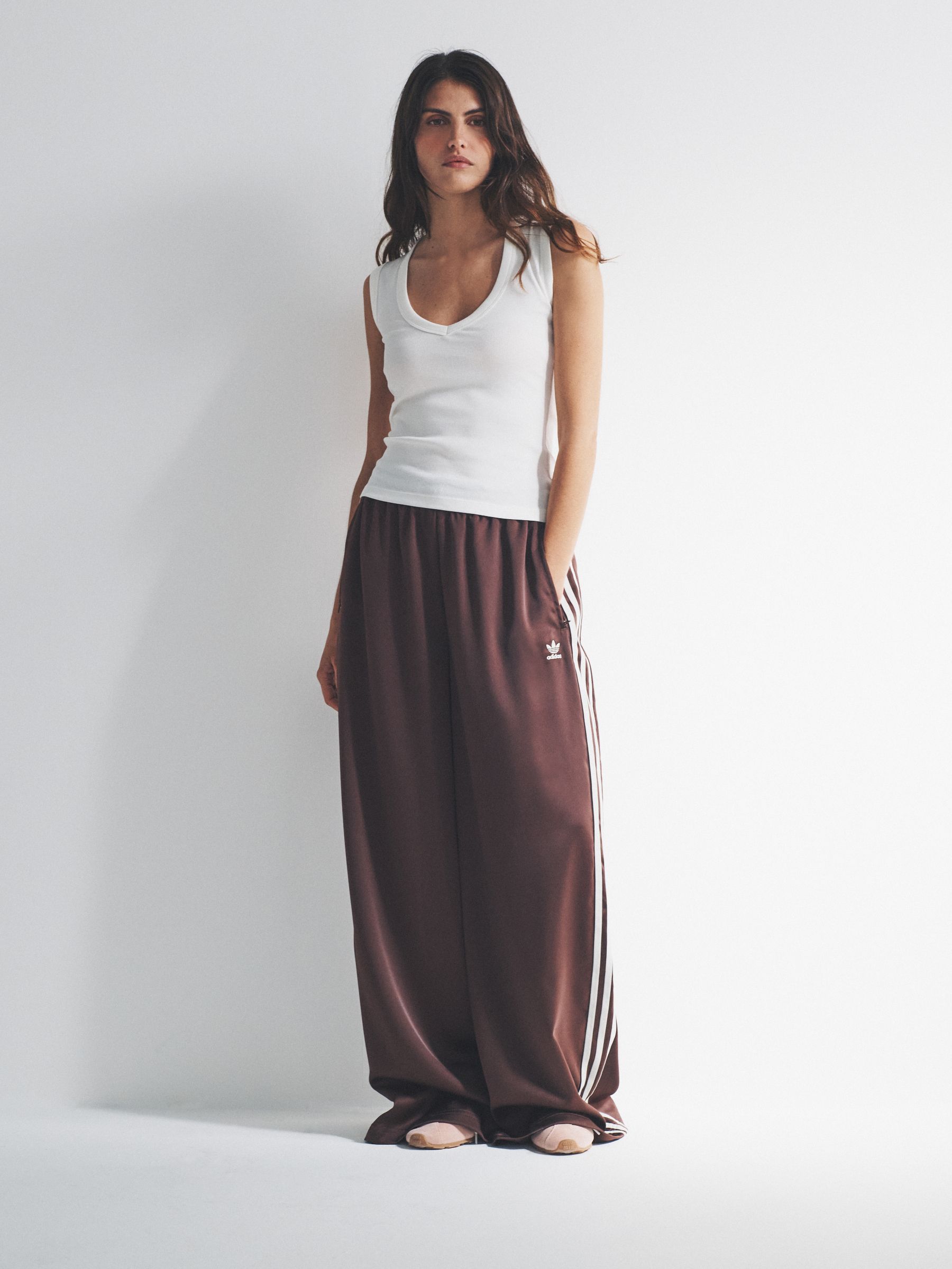 5 Pack Deep V-Neck Ribbed Vest Chocolate Brown/Pink/White - Image 4 of 6