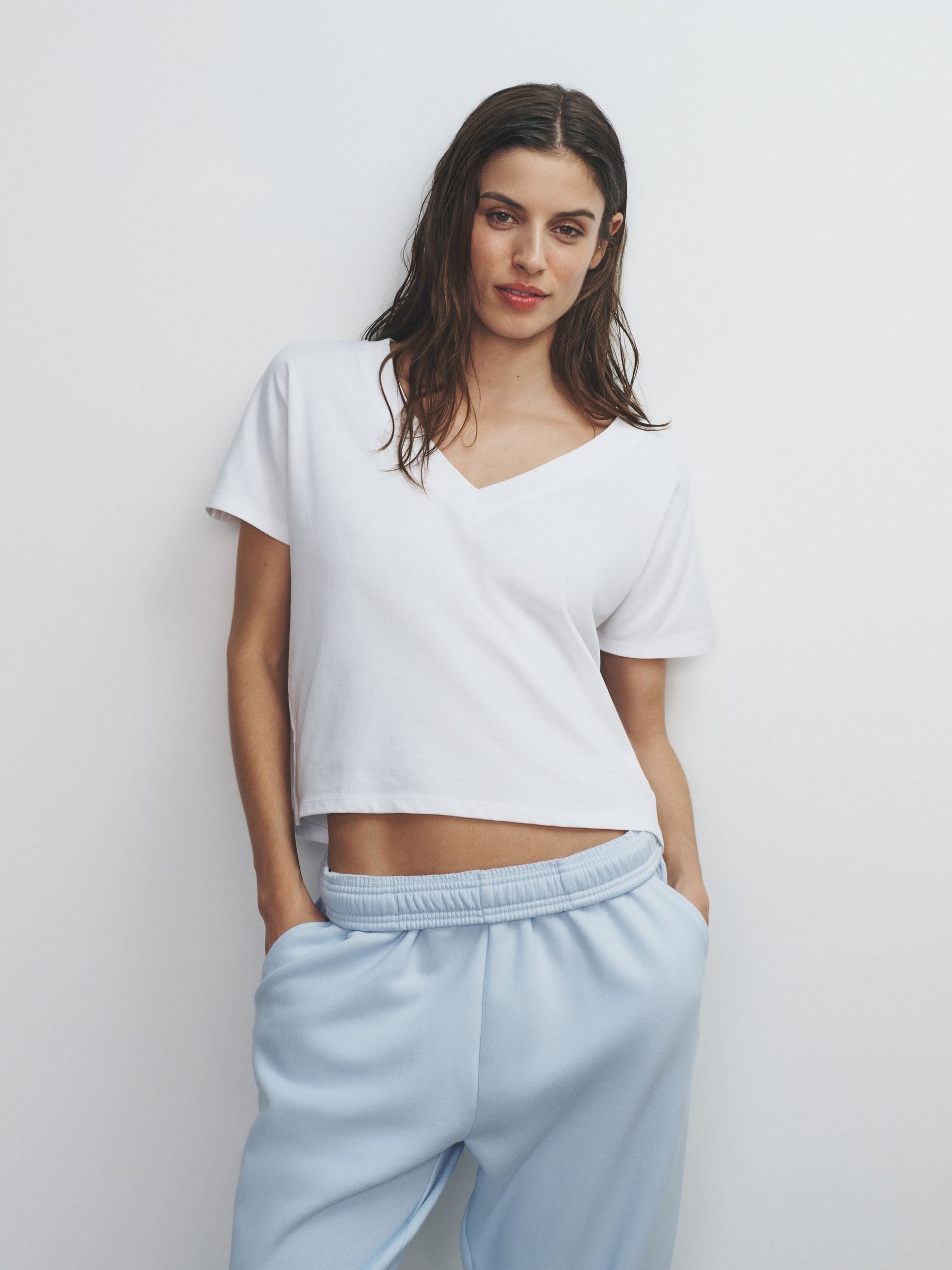 4 Pack V-Neck Short Sleeve Heavyweight T-Shirts Black/Chocolate Brown/White/Stripe - Image 2 of 6