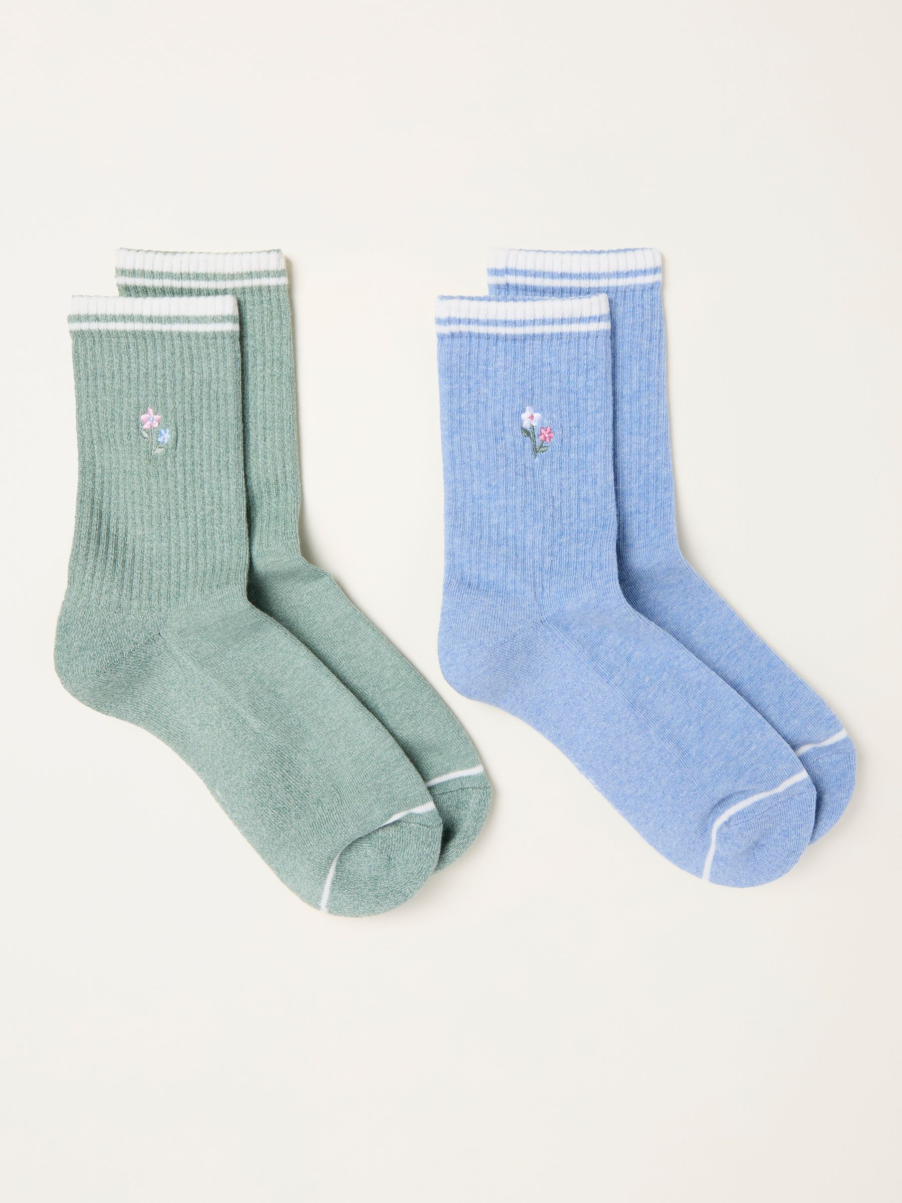 Green 2 Pairs of Embroidered Socks - Image 2 of 2