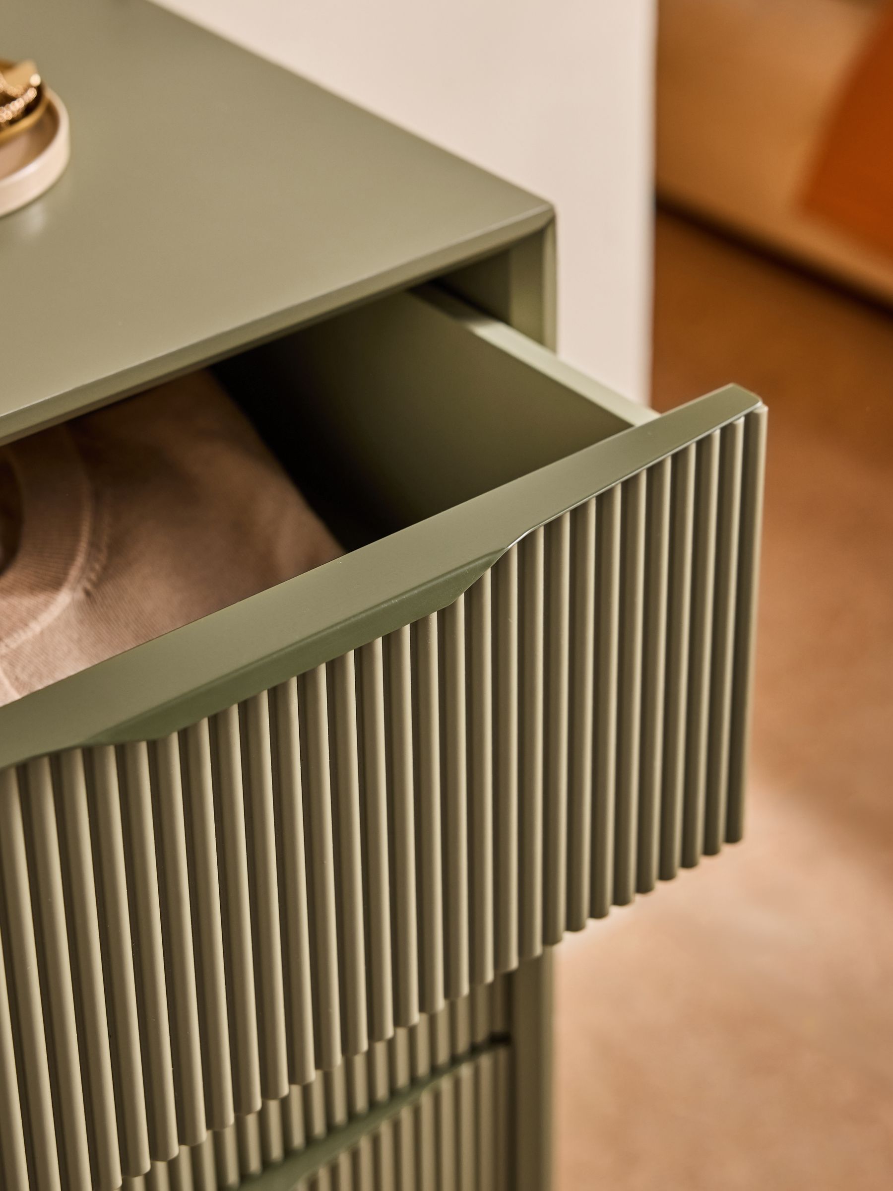 Elian 6 Drawer Wide Chest in Green - Image 2 of 5 Elian 6 Drawer Wide Chest in Green - Image 2 of 5