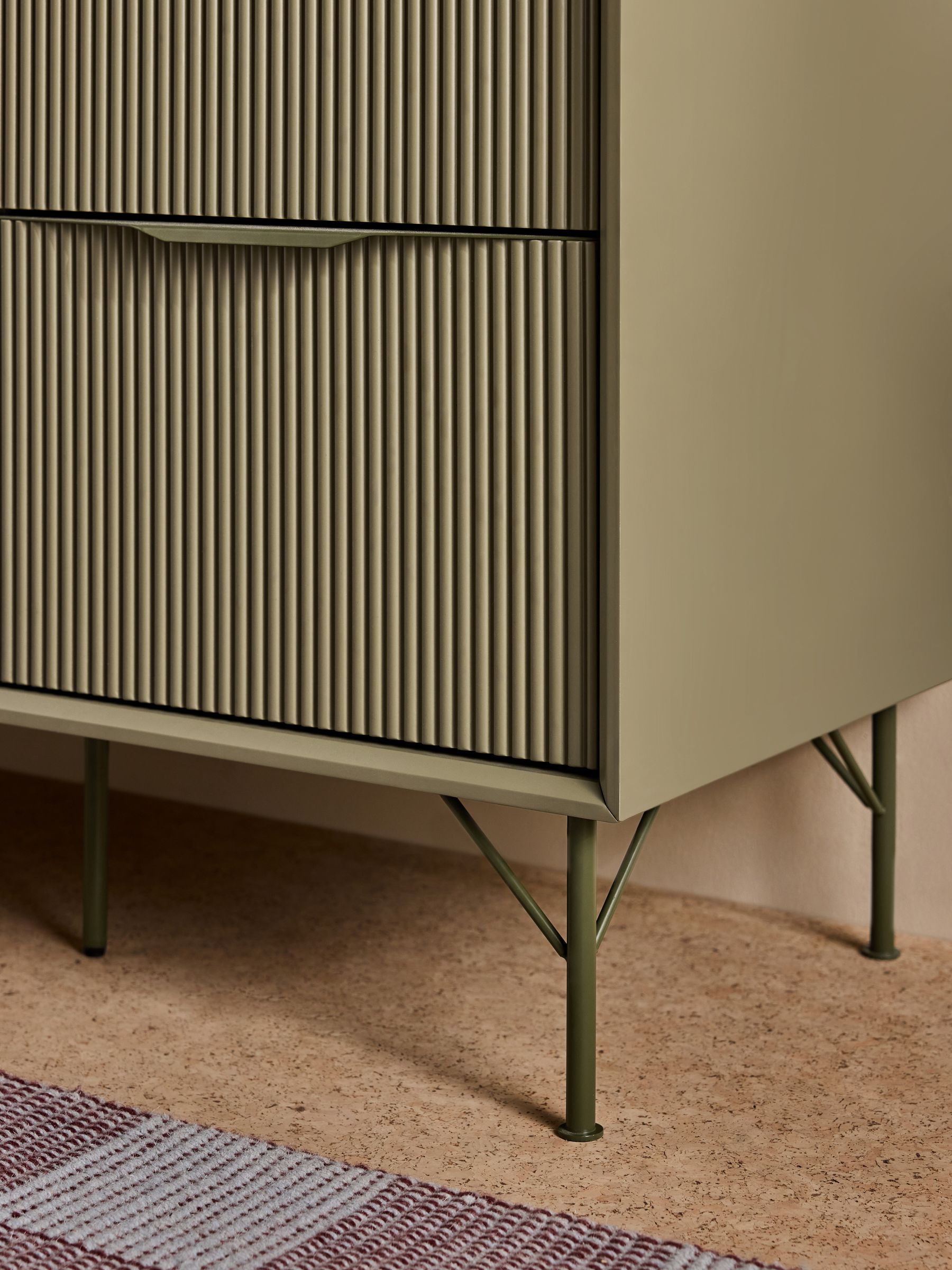 Elian 6 Drawer Wide Chest in Green - Image 3 of 5