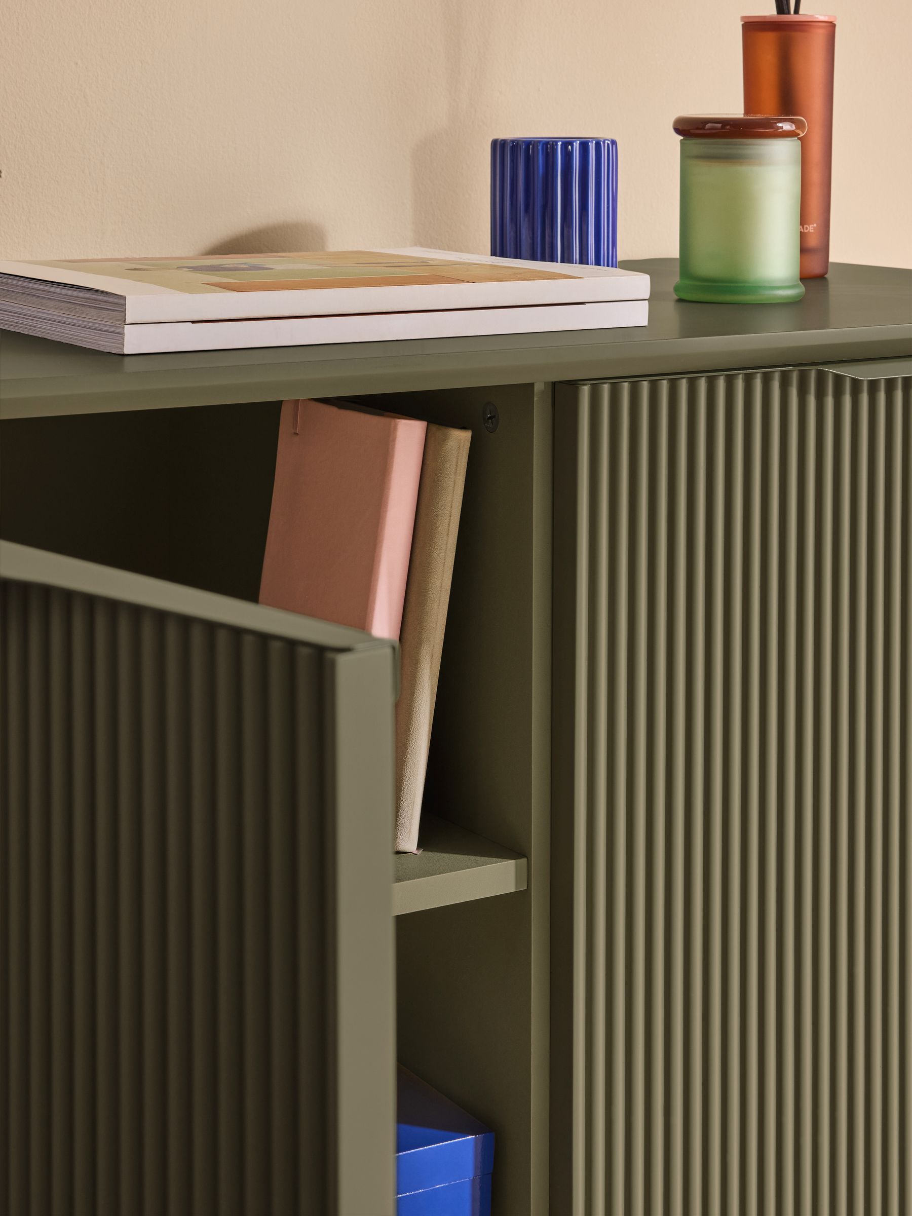 Elian Small Sideboard in Green - Image 3 of 5