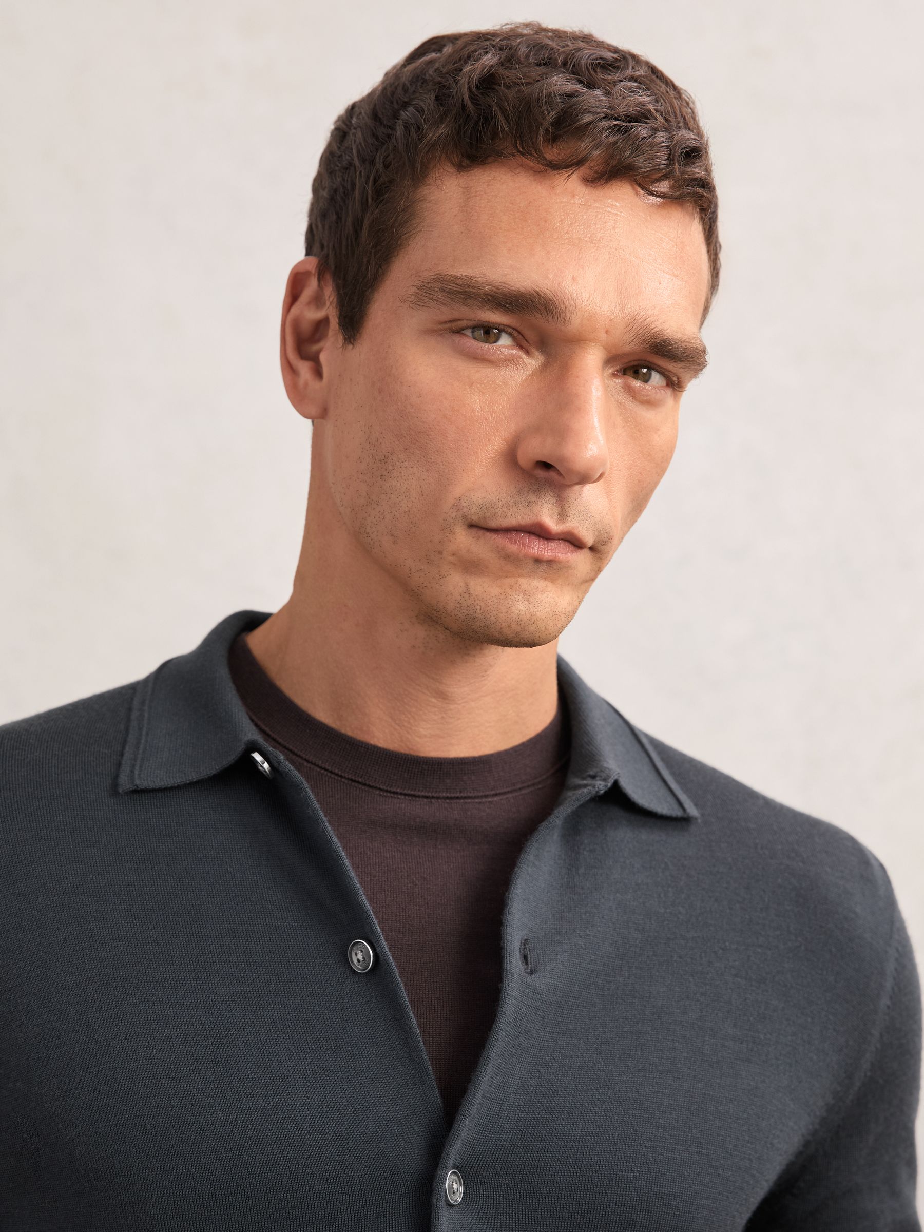 Cardigan boutonné en laine mérinos vert bouteille - Image 5 de 7