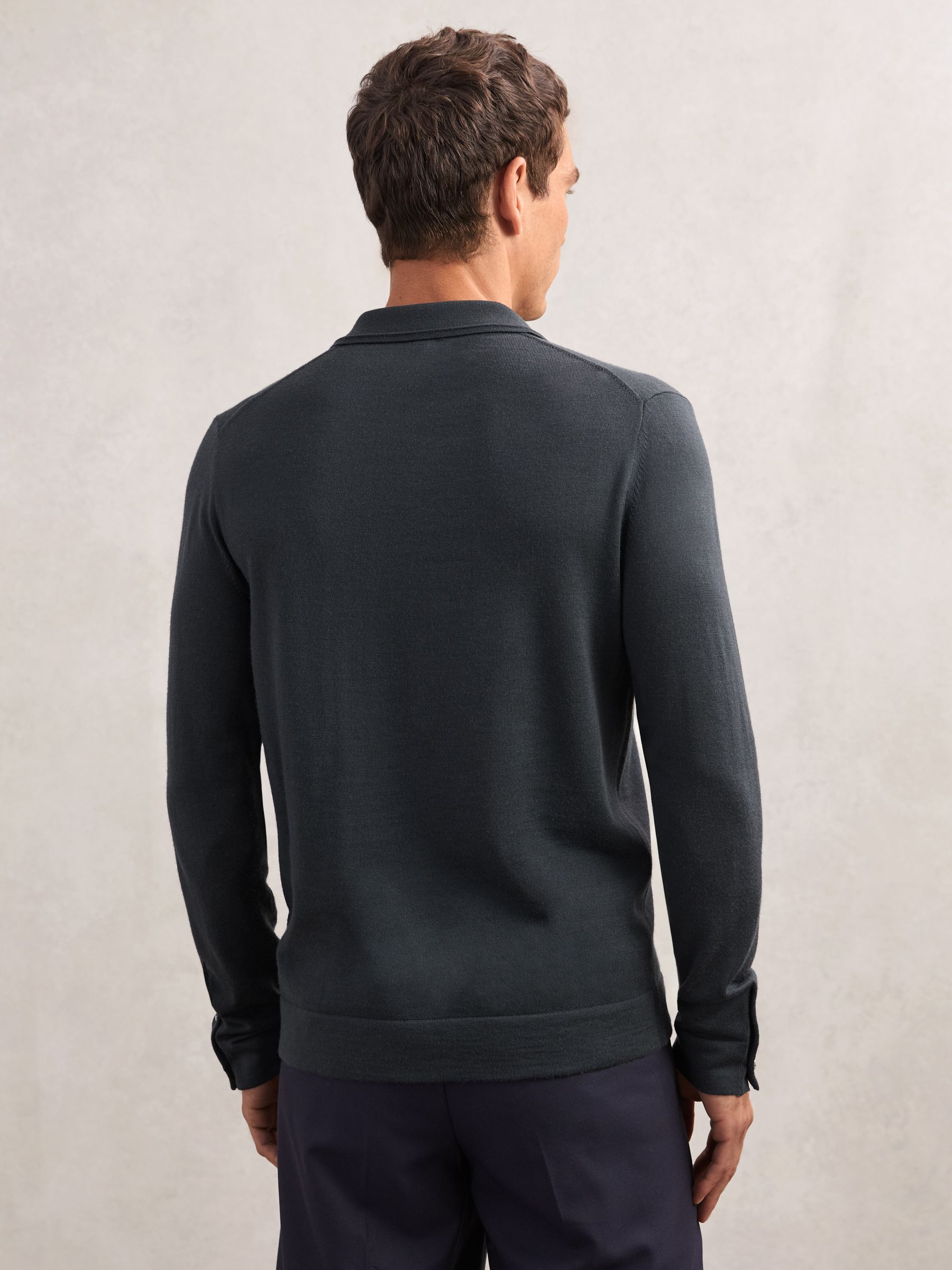 Cardigan boutonné en laine mérinos vert bouteille - Image 6 de 7