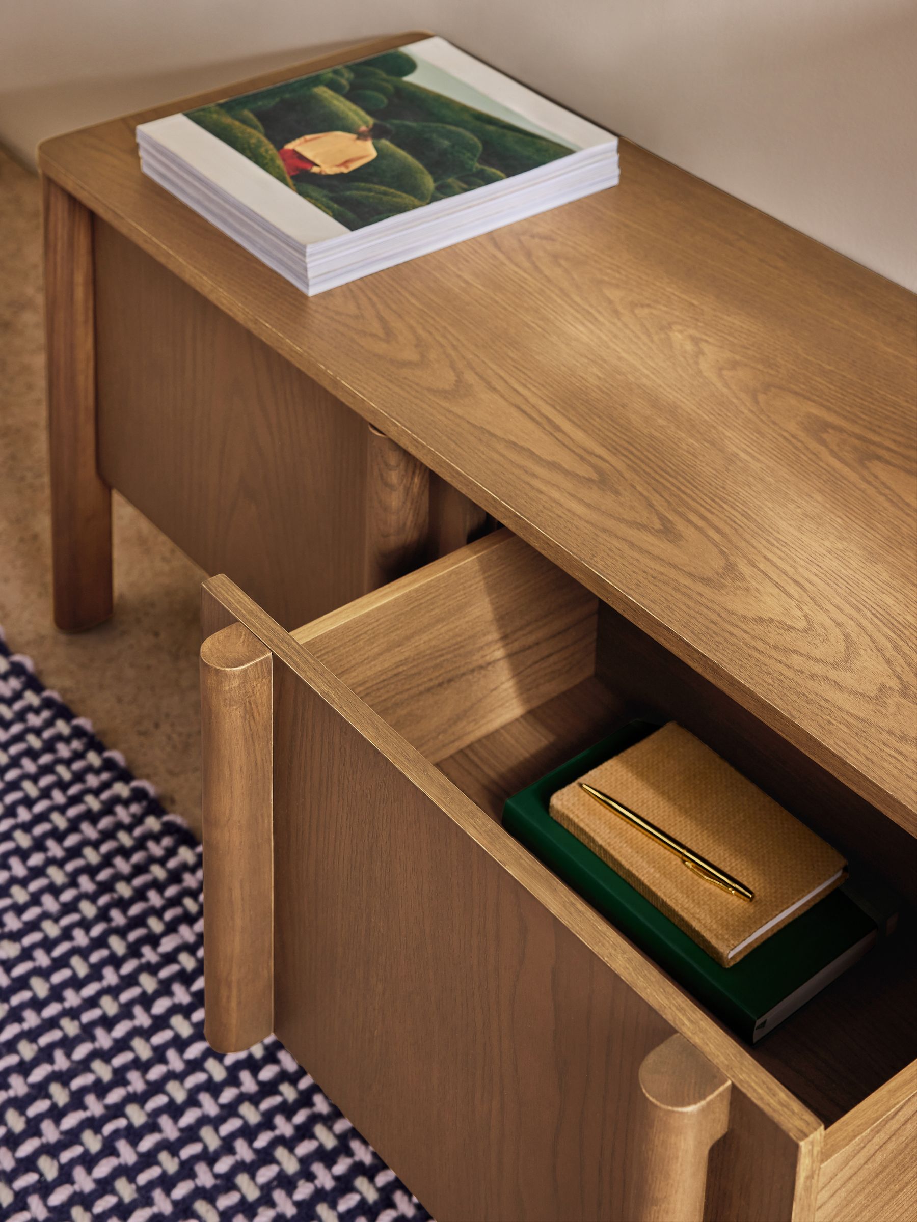 Reeve Up to 55 Inch Wide TV Unit in Oak - Image 3 of 6