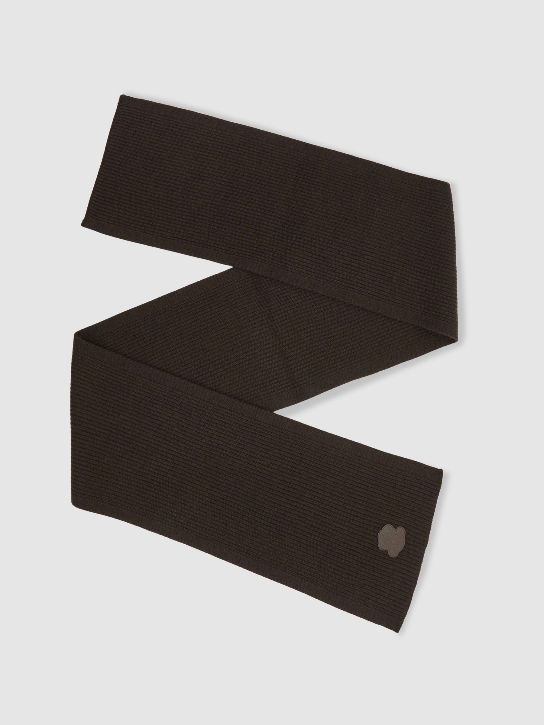 بني - Reiss Bennett Monogram Appliqué Wool Scarf - صورة 2 من 5 بني - Reiss Bennett Monogram Appliqué Wool Scarf - صورة 2 من 5