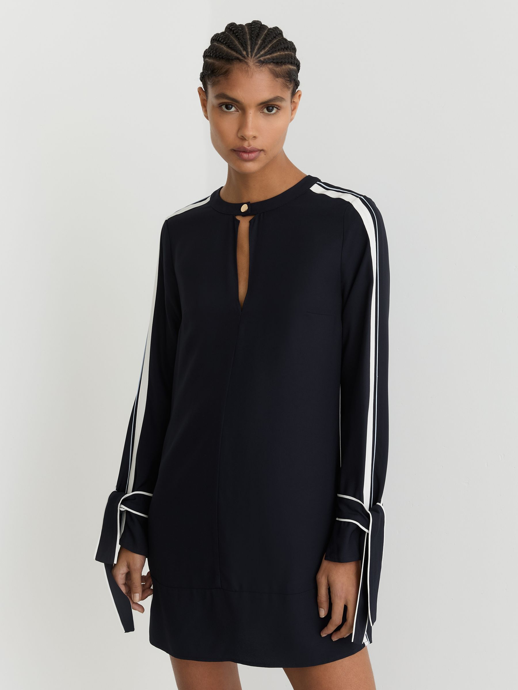Tipped Tie-cuff Shift Dress