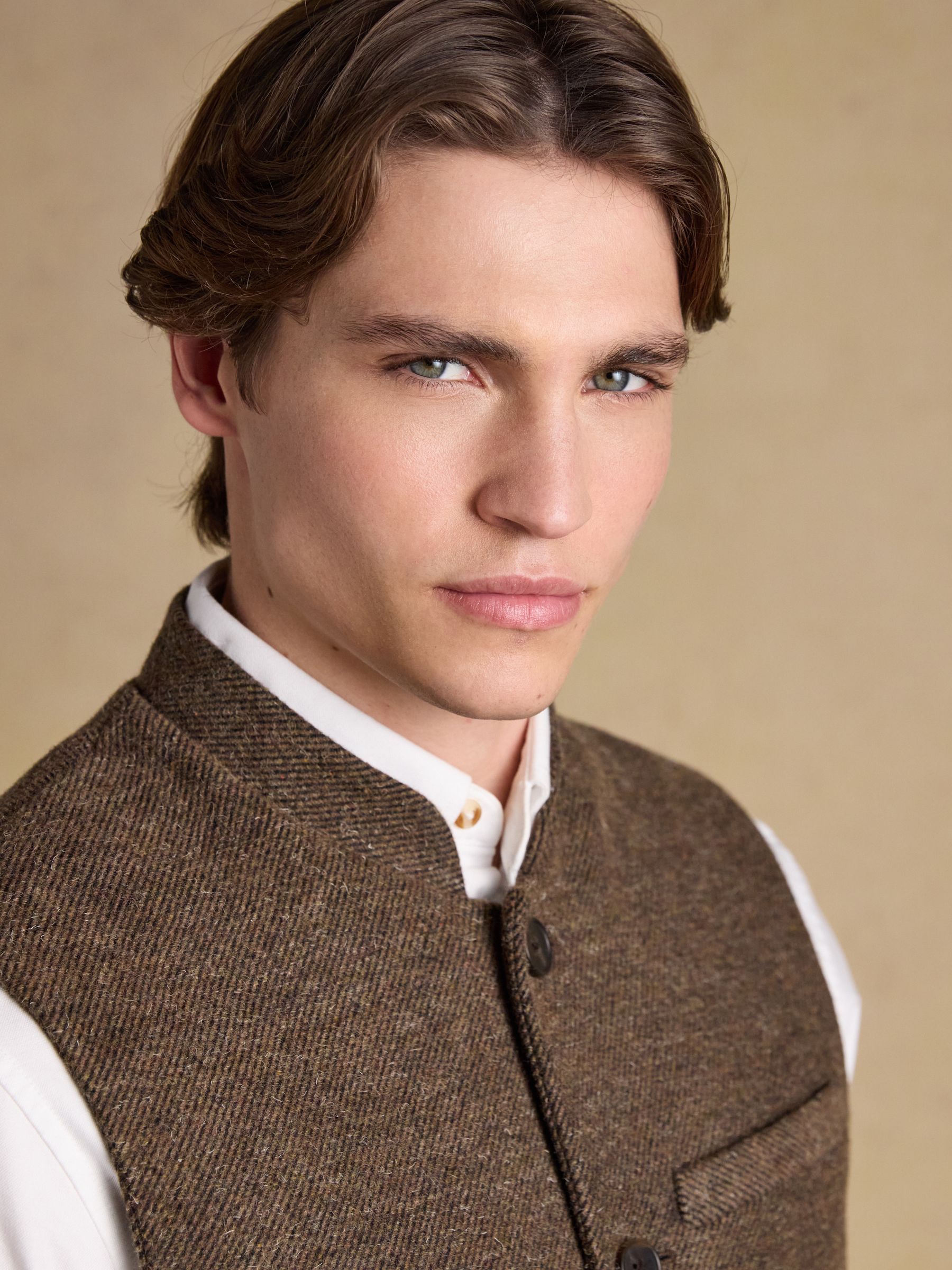 Brown Tweed Gilet - Image 7 of 11