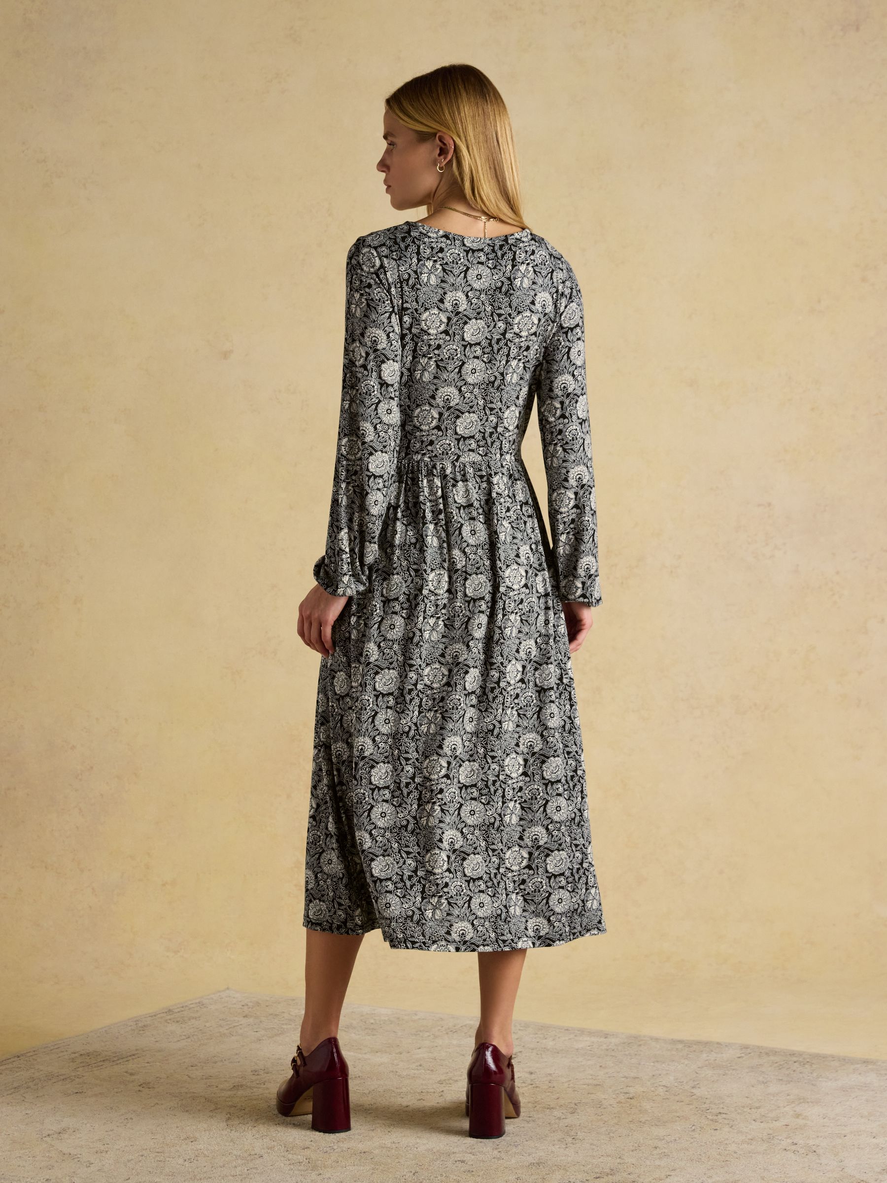 Nia Black Floral V-neck Long Sleeve Midaxi Dress - Image 2 of 8 Nia Black Floral V-neck Long Sleeve Midaxi Dress - Image 2 of 8