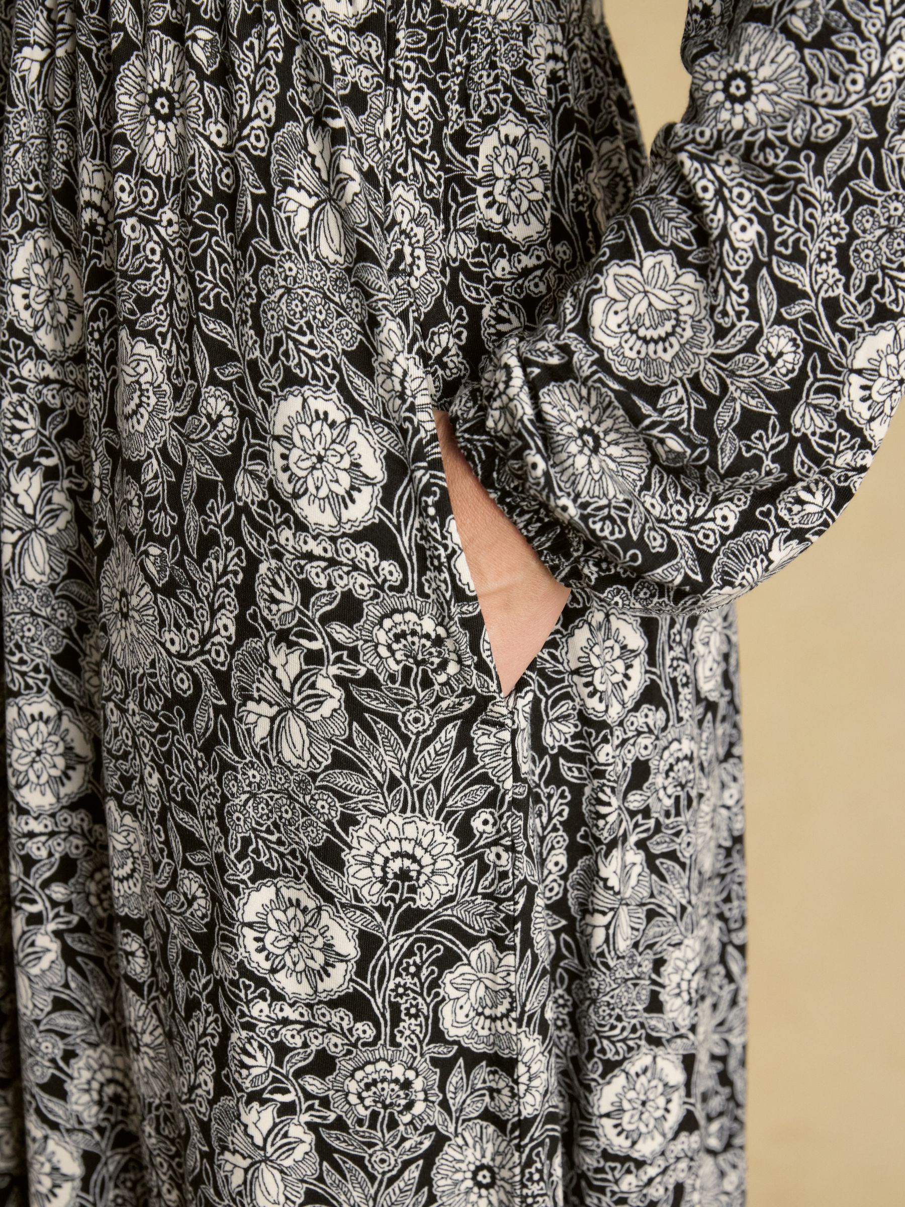 Nia Black Floral V-neck Long Sleeve Midaxi Dress - Image 4 of 8