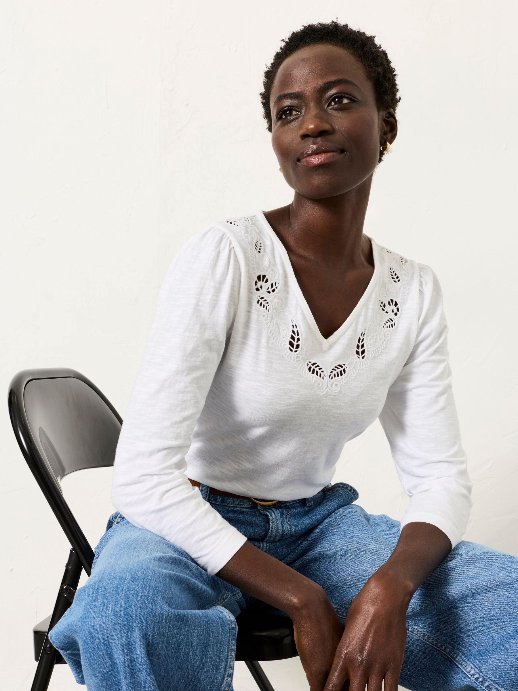 Ria White V Neck Broderie Top - Image 4 of 5