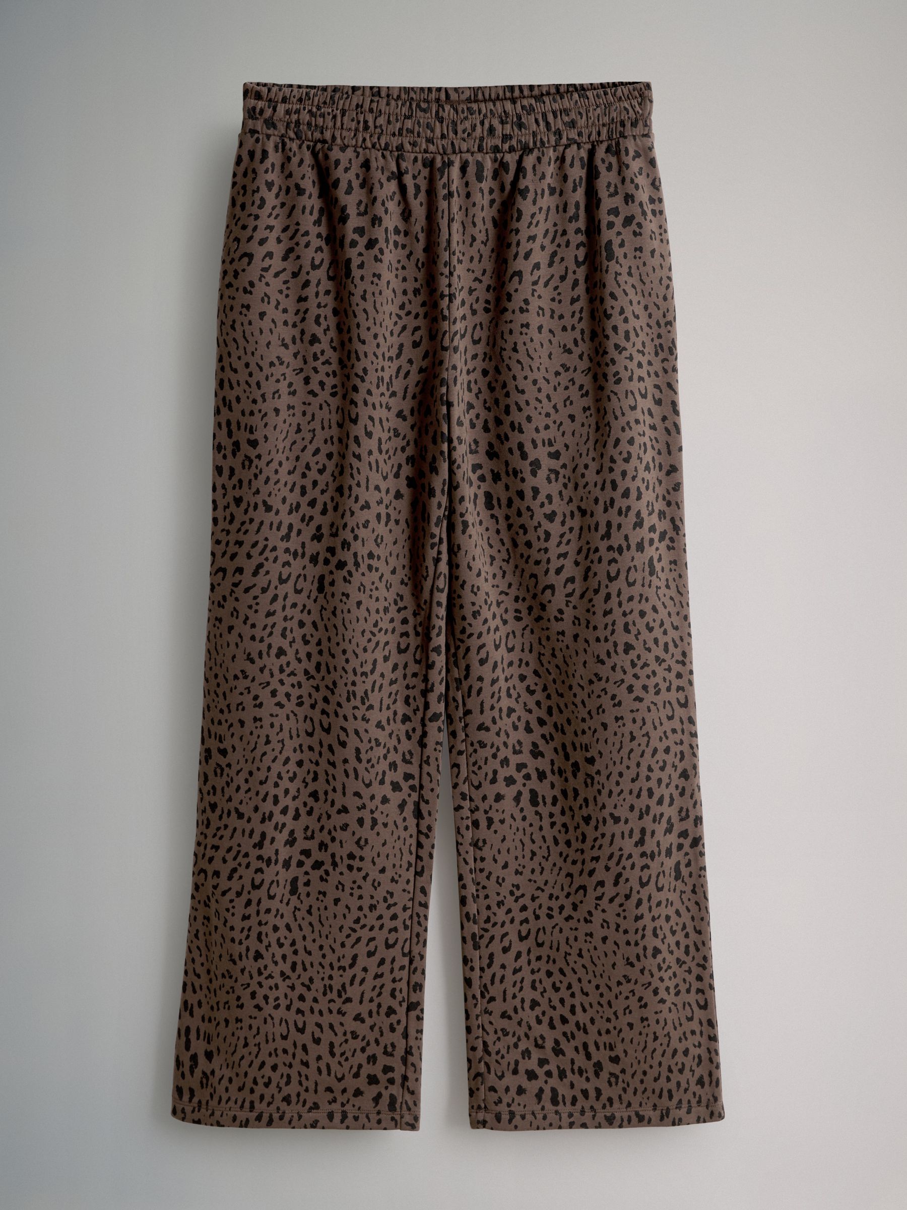 Animal 2 Piece Crew Neck Sweatshirt and Wide Leg Joggers Set - Image 3 of 5