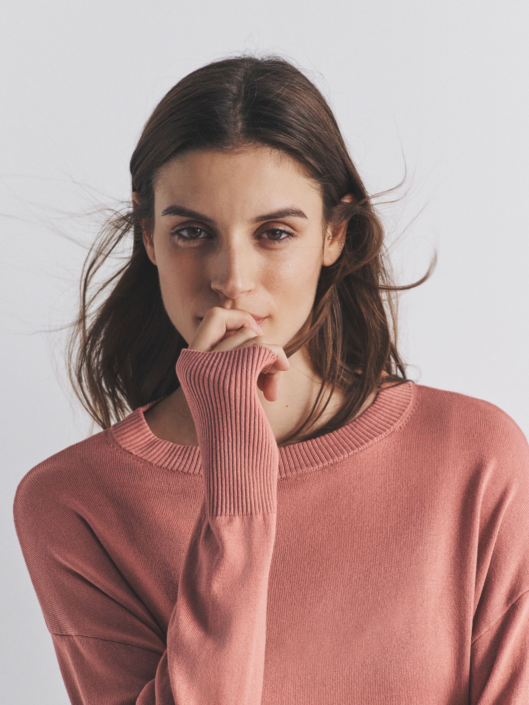 2 Pack Fine Knit Crew Neck Jumpers Pink/Rust Red - Image 3 of 6