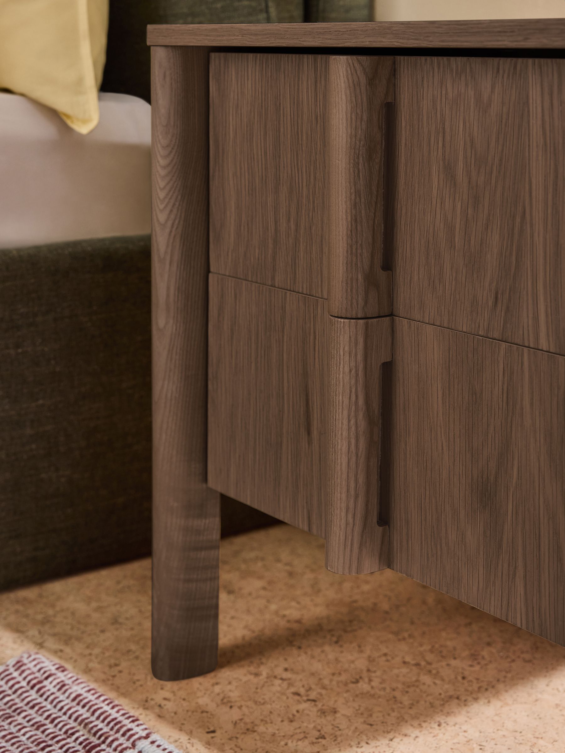 Reeve 2 Drawer Bedside Table in Dark Stain Oak - Image 3 of 5