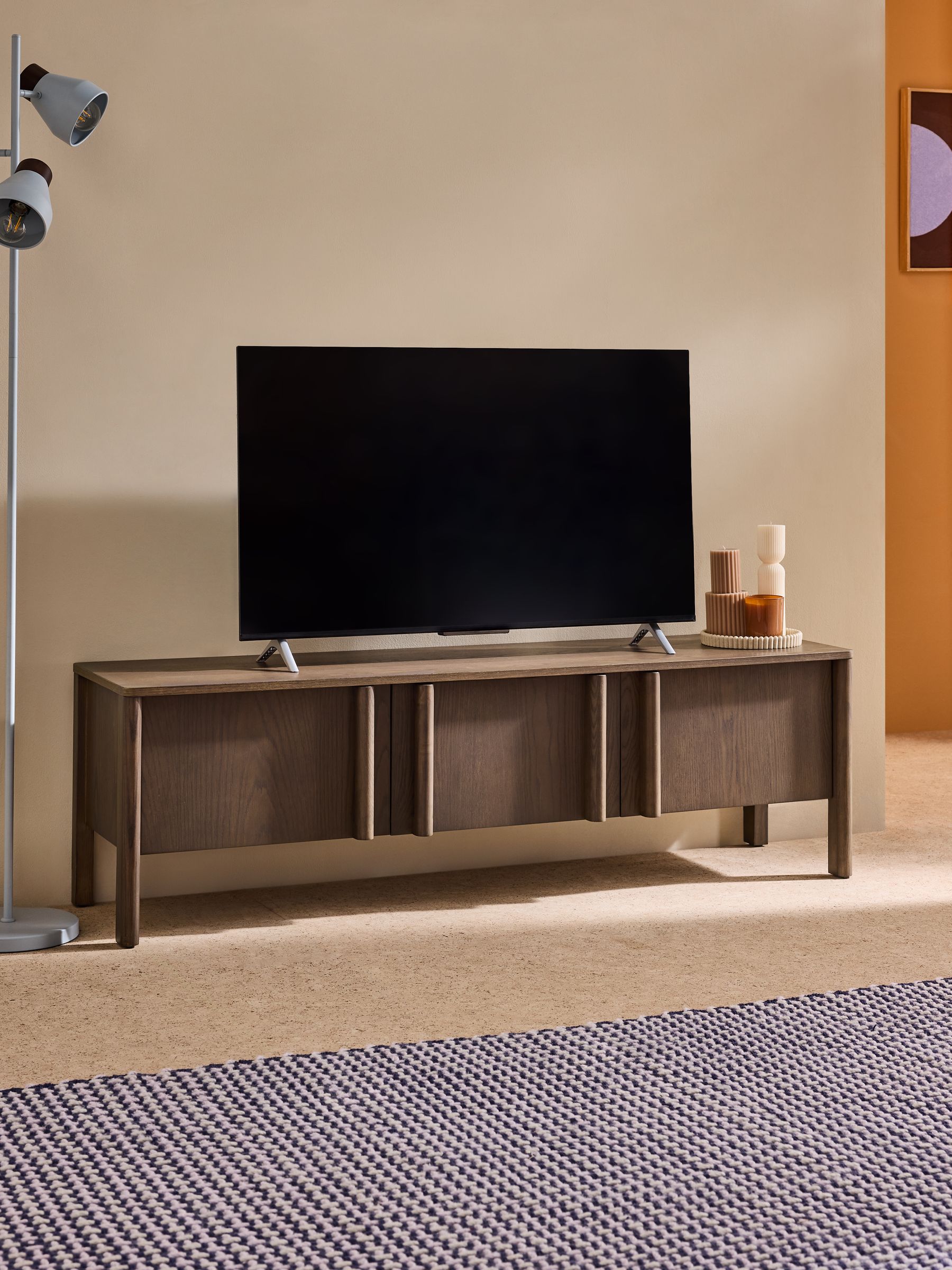 Reeve Up to 55 Inch Wide TV Unit in Dark Stain Oak - Image 2 of 6 Reeve Up to 55 Inch Wide TV Unit in Dark Stain Oak - Image 2 of 6