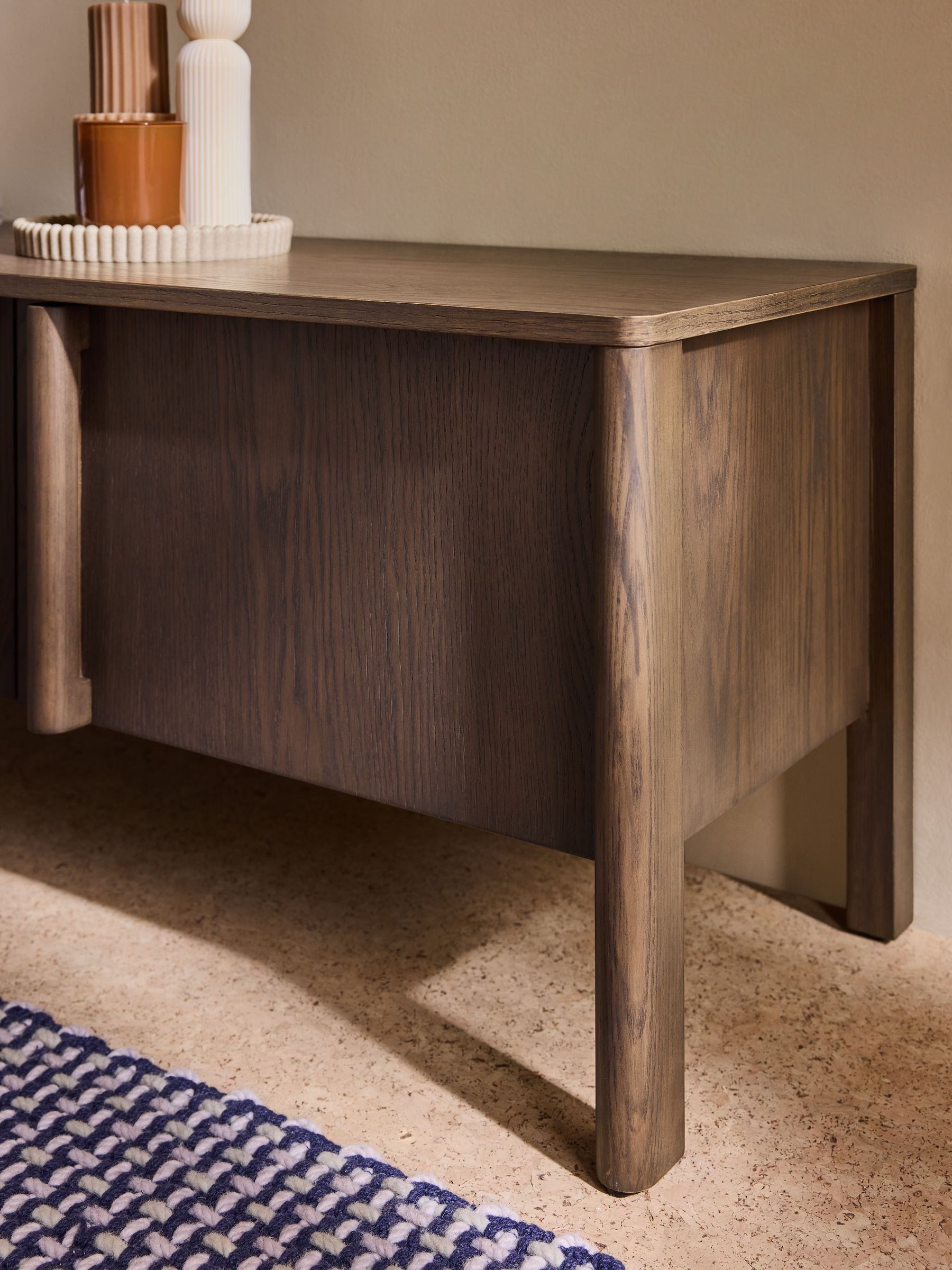 Reeve Up to 55 Inch Wide TV Unit in Dark Stain Oak - Image 3 of 6