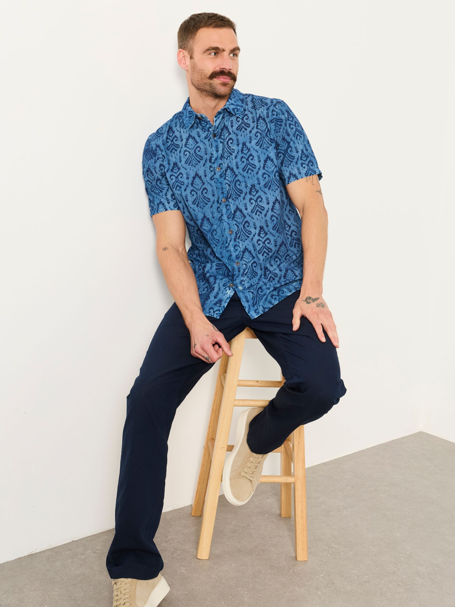 Blue Short Sleeve Indian Hand Printed Kalamkari Shirt - Image 4 of 5