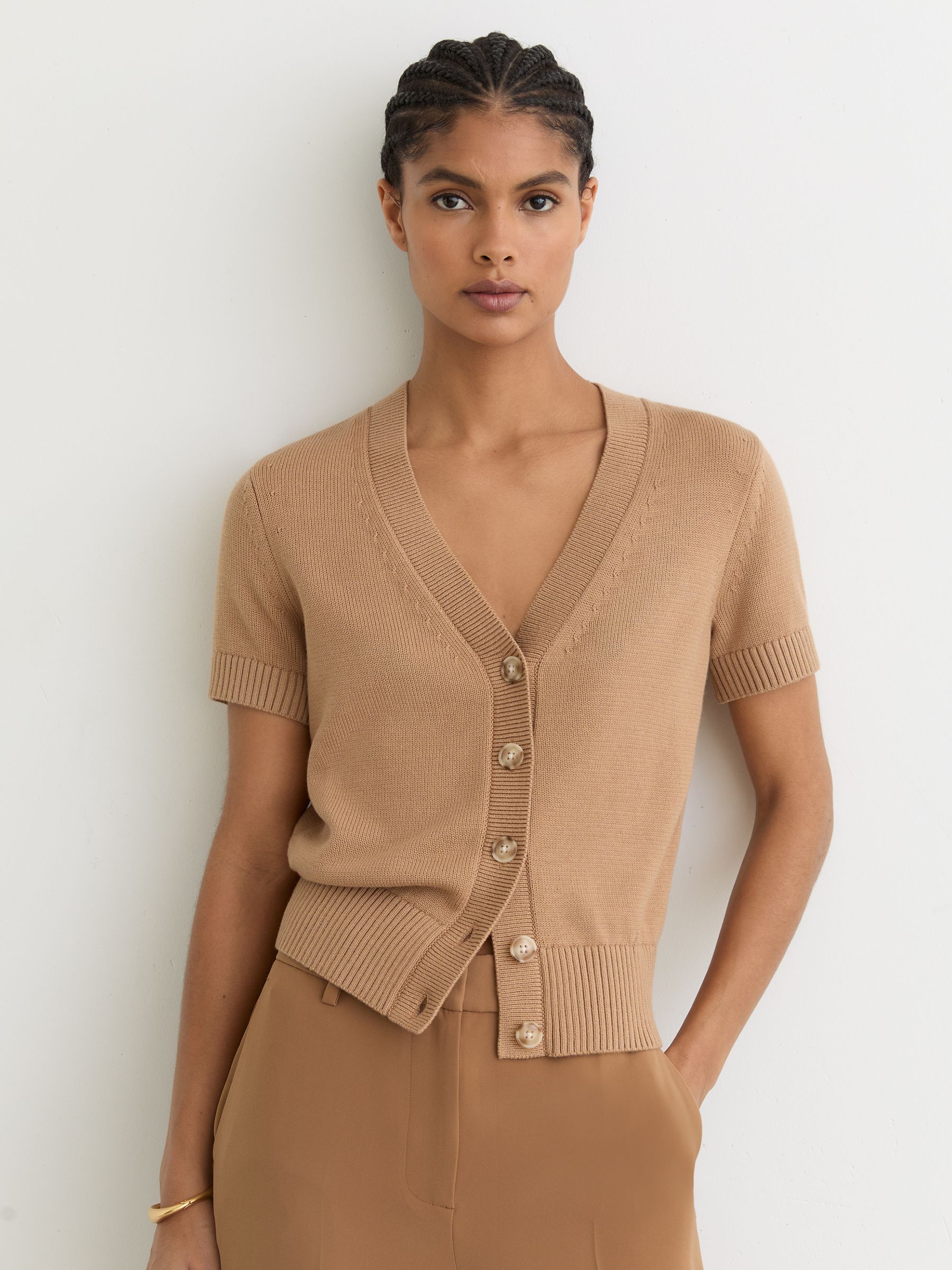 V-Neck Short-Sleeve Cardigan Cotton-Wool in Camel - Image 4 of 7