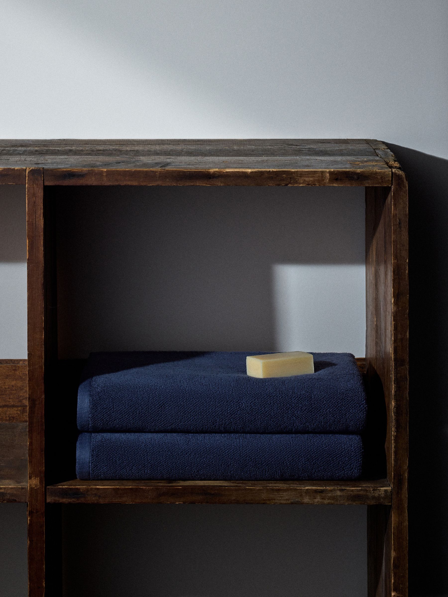 Navy Blue Set of 2 Popcorn Textured Bath Towels - Image 2 of 6