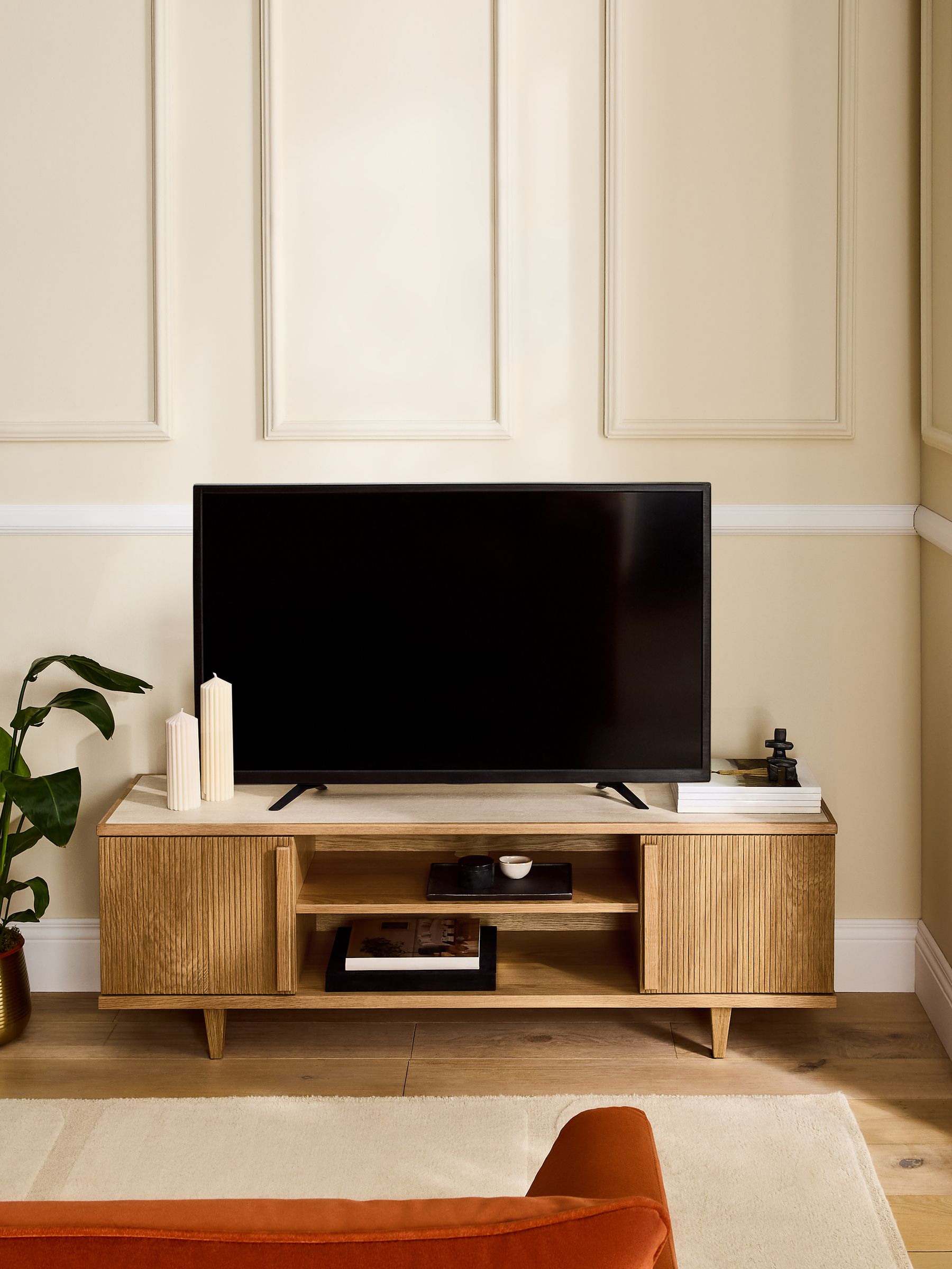 Brunswick Up to 55 Inch Wide TV Unit in Ribbed Oak - Image 2 of 10