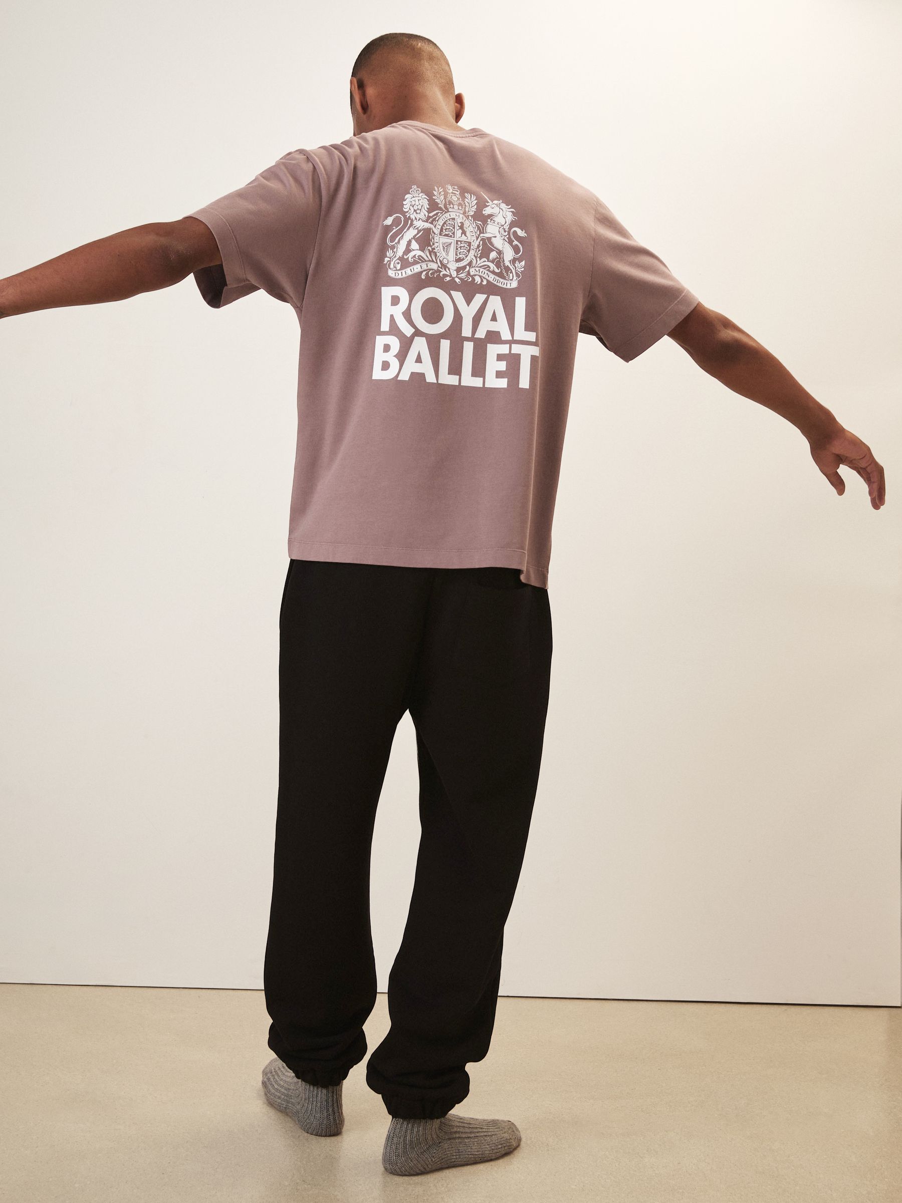 Reiss Reiss | Royal Ballet Logo Unisex Fit T-Shirt in Rose Pink