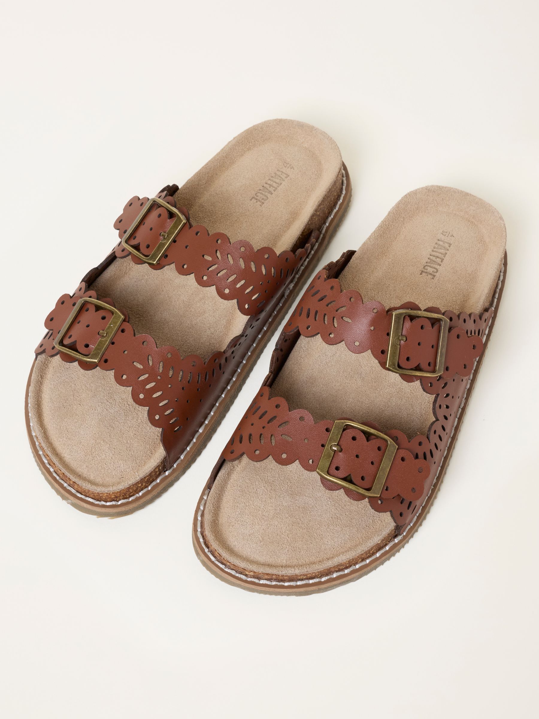 靴 LASER-CUT LEATHER CROSS SLIDES Fleur Tan Brown Leather Lasercut Footbed Sandal | FatFace USA