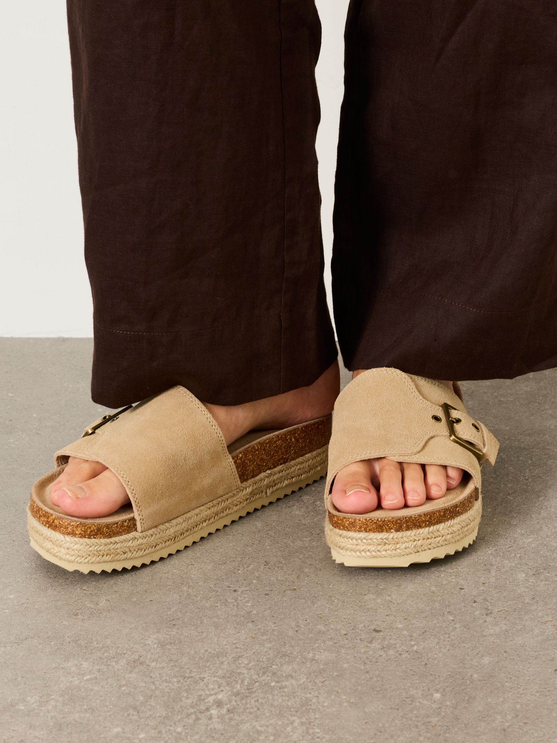 Natural Layne Leather Flatform Sandal - Image 3 of 6
