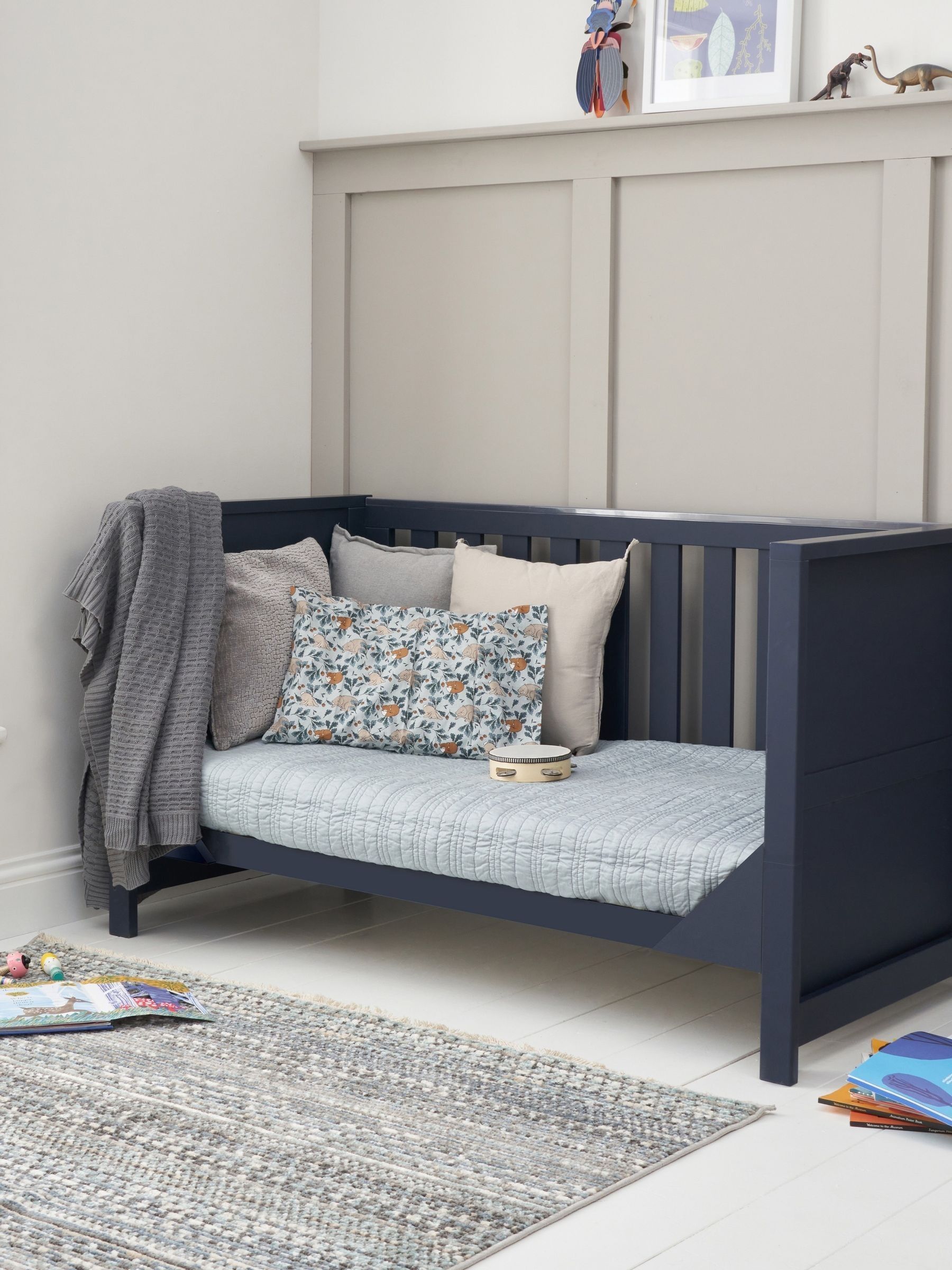 Tutti Bambini Navy Tivoli Cot Bed - Image 5 of 7