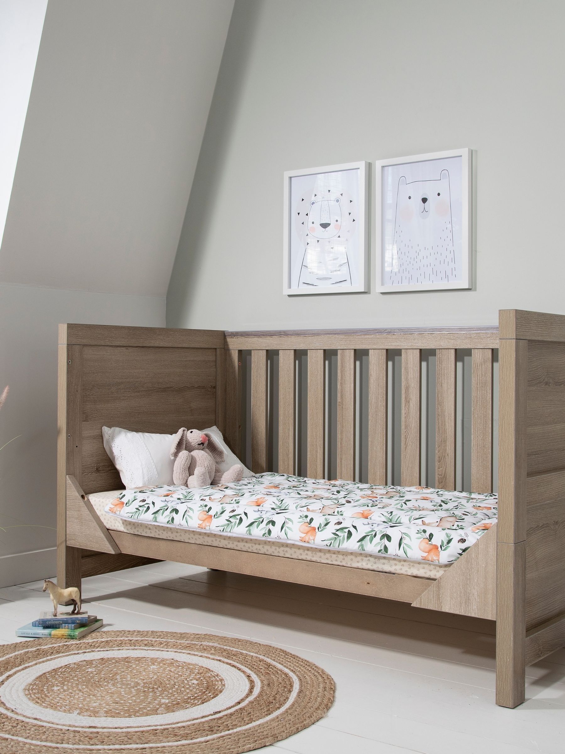 Tutti Bambini Oak Modena 3 in 1 Cot Bed - Image 3 of 4