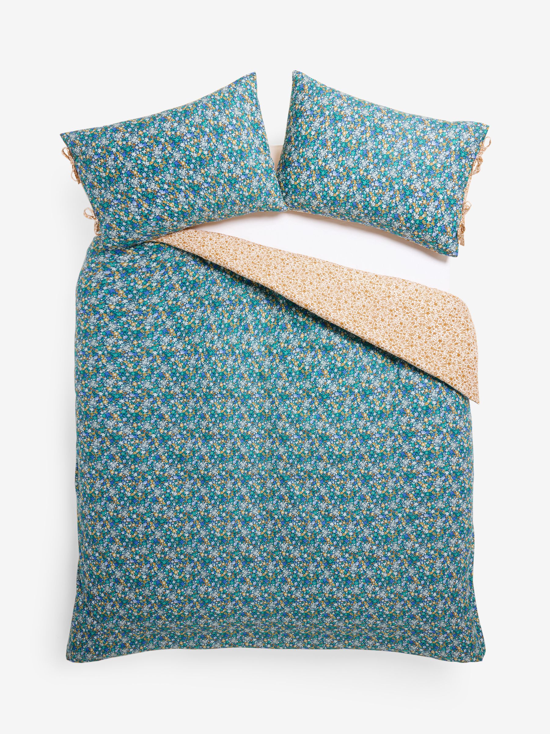 Blue Ditsy Floral Bows Duvet Cover and Pillowcase Set - Image 6 of 7