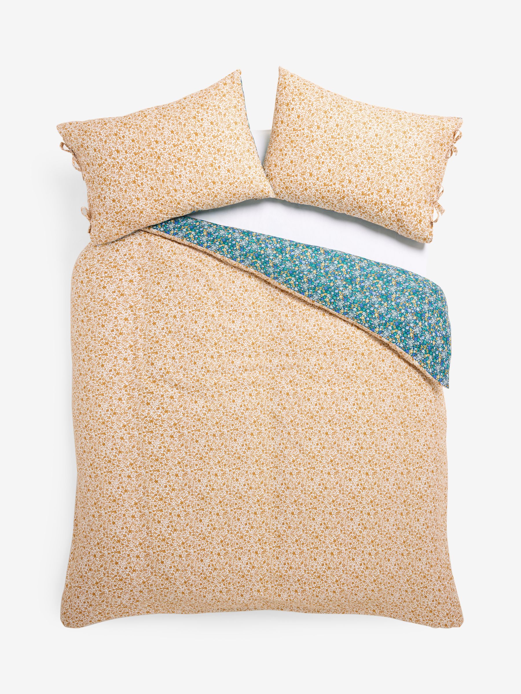 Blue Ditsy Floral Bows Duvet Cover and Pillowcase Set - Image 7 of 7