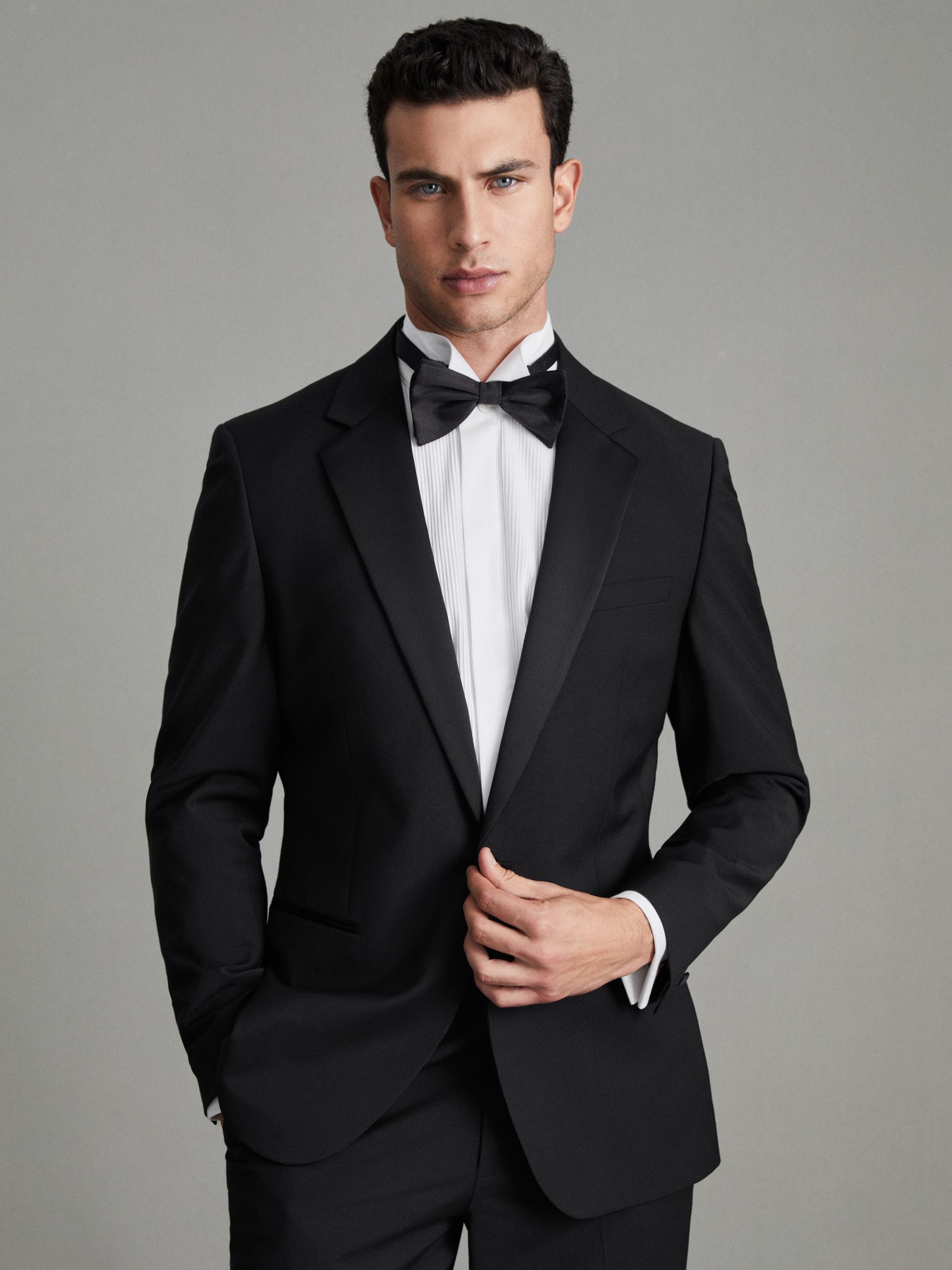 Notch Lapel Single-Breasted Tuxedo Jacket Tailored-Fit in Black - Image 1 de 6