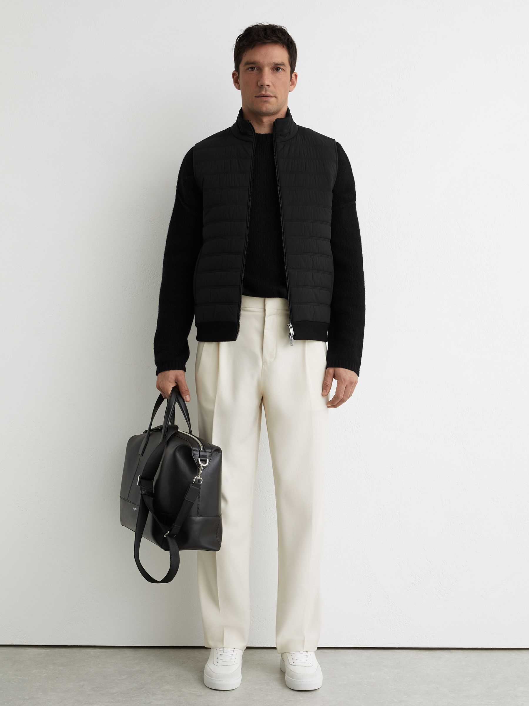 Gilet in Black - Image 3 of 6