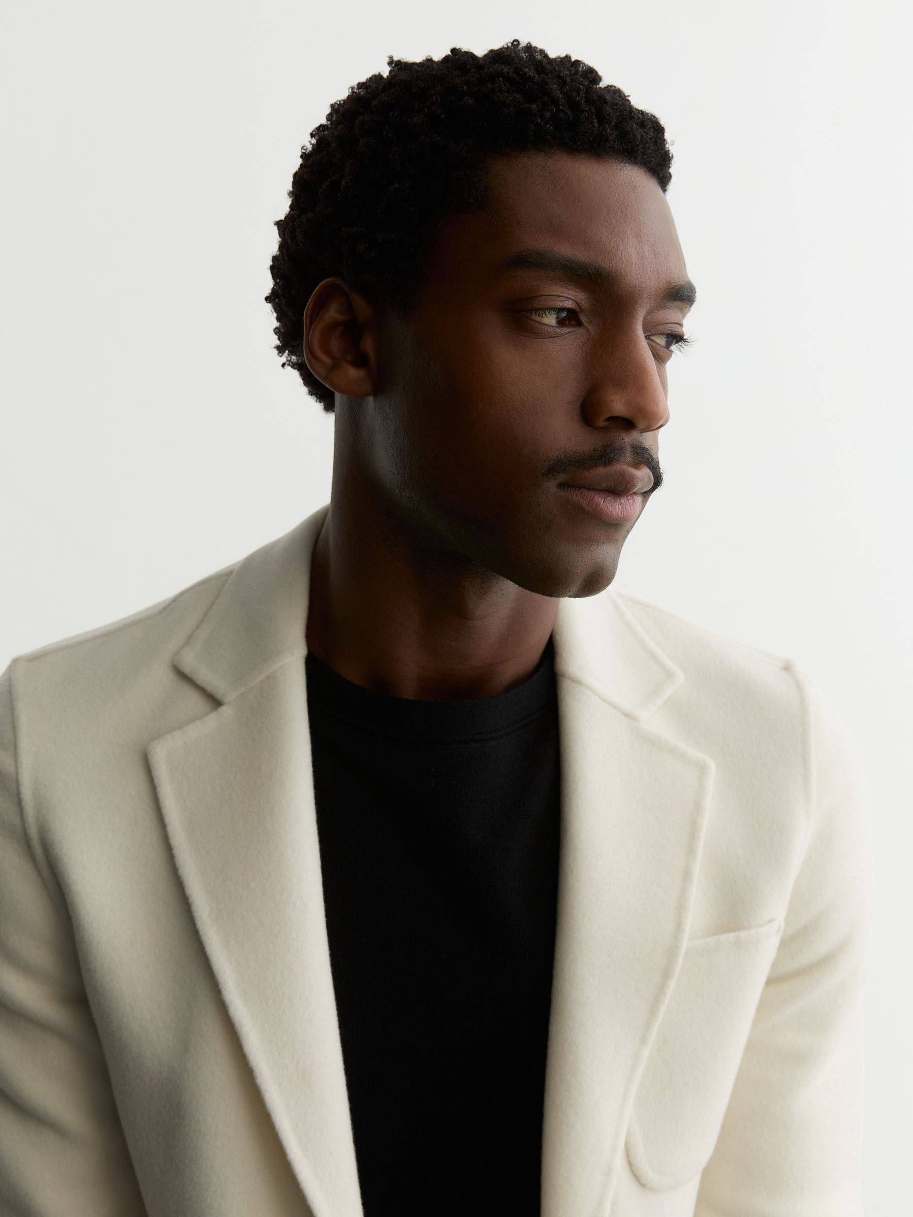 Wool-Blend Single-Breasted Blazer Tailored-Fit in Off White - Image 4 of 7