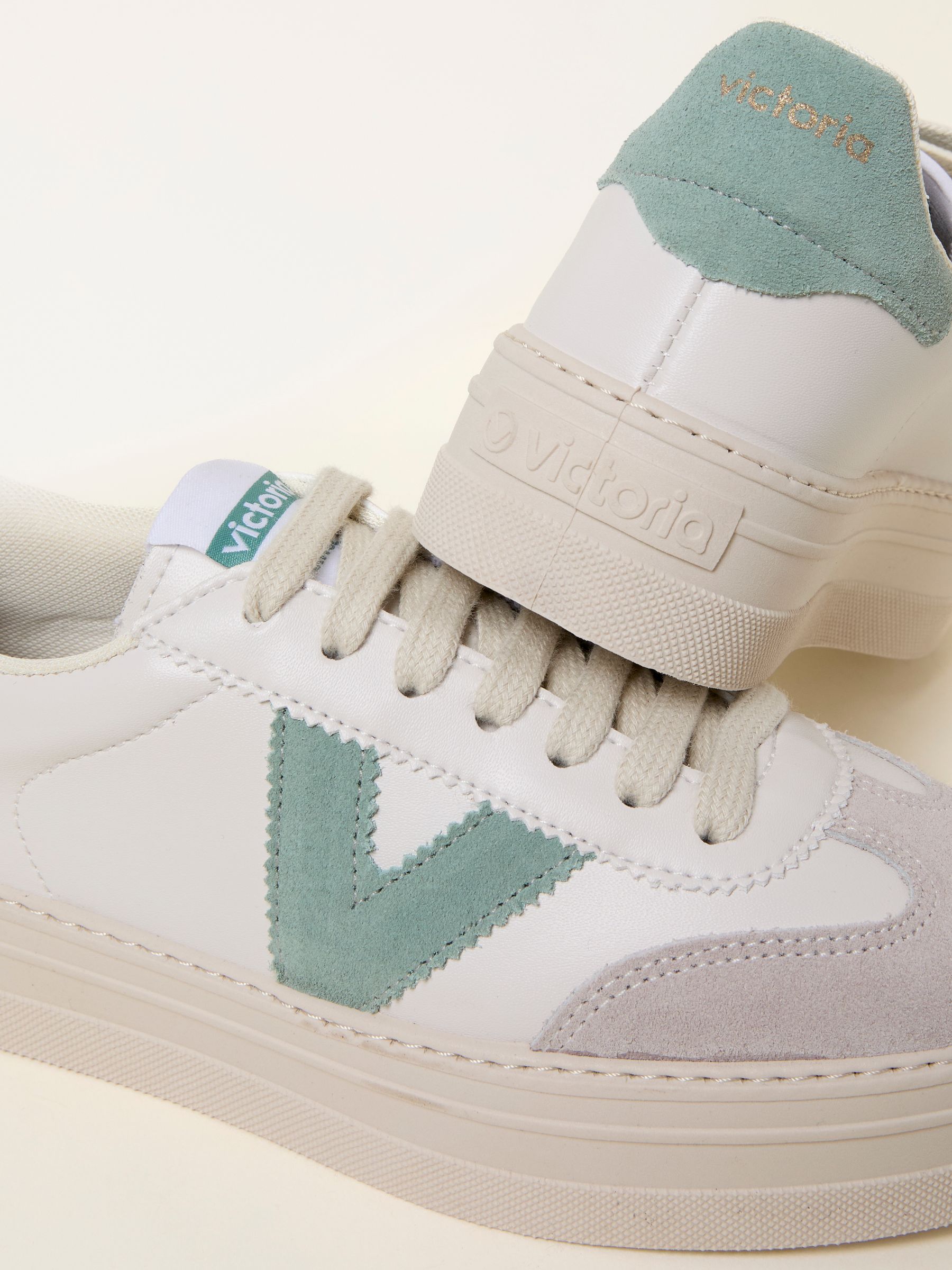 Green Victoria Barcelona Trainer - Image 3 of 3 Green Victoria Barcelona Trainer - Image 3 of 3