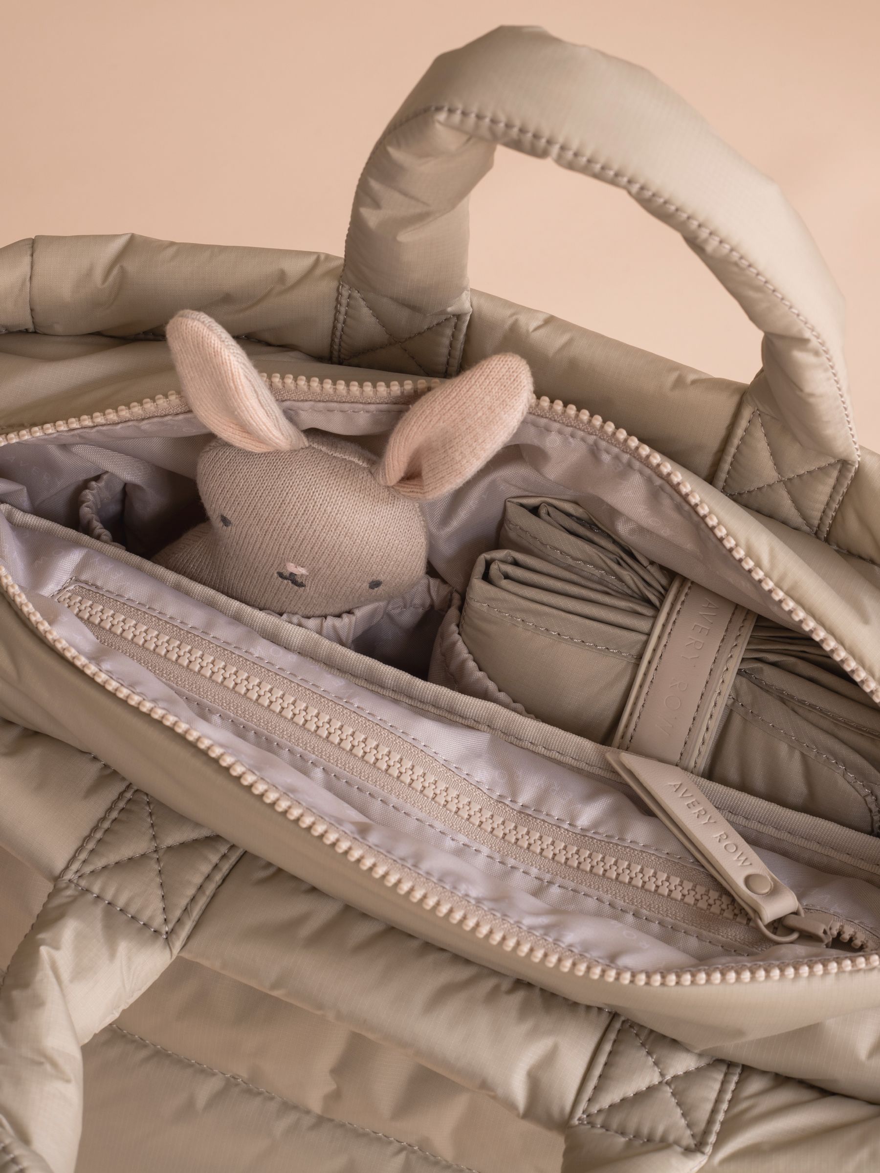 Oyster Changing Tote Bag - Image 3 of 6