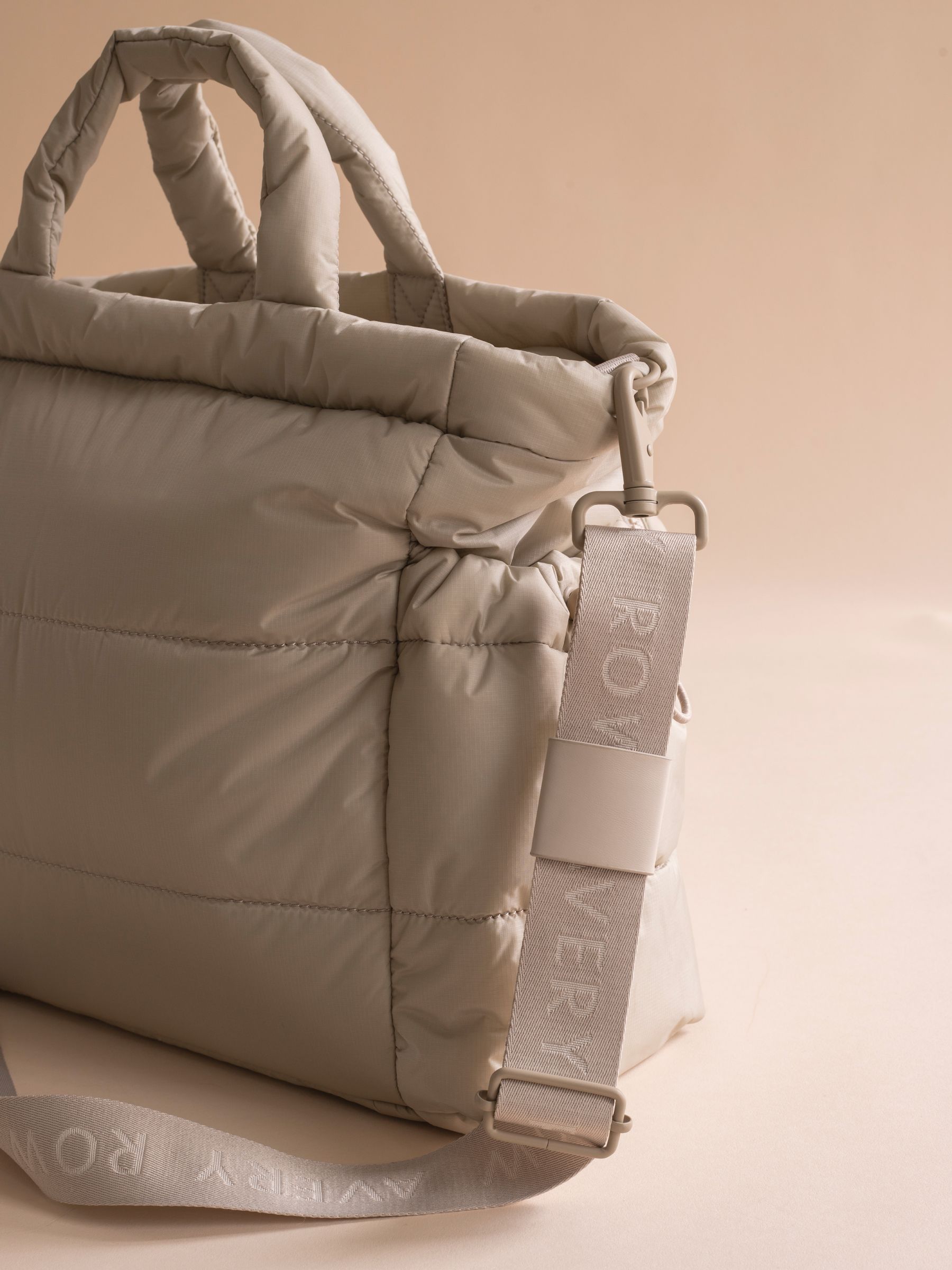 Oyster Changing Tote Bag - Image 4 of 6