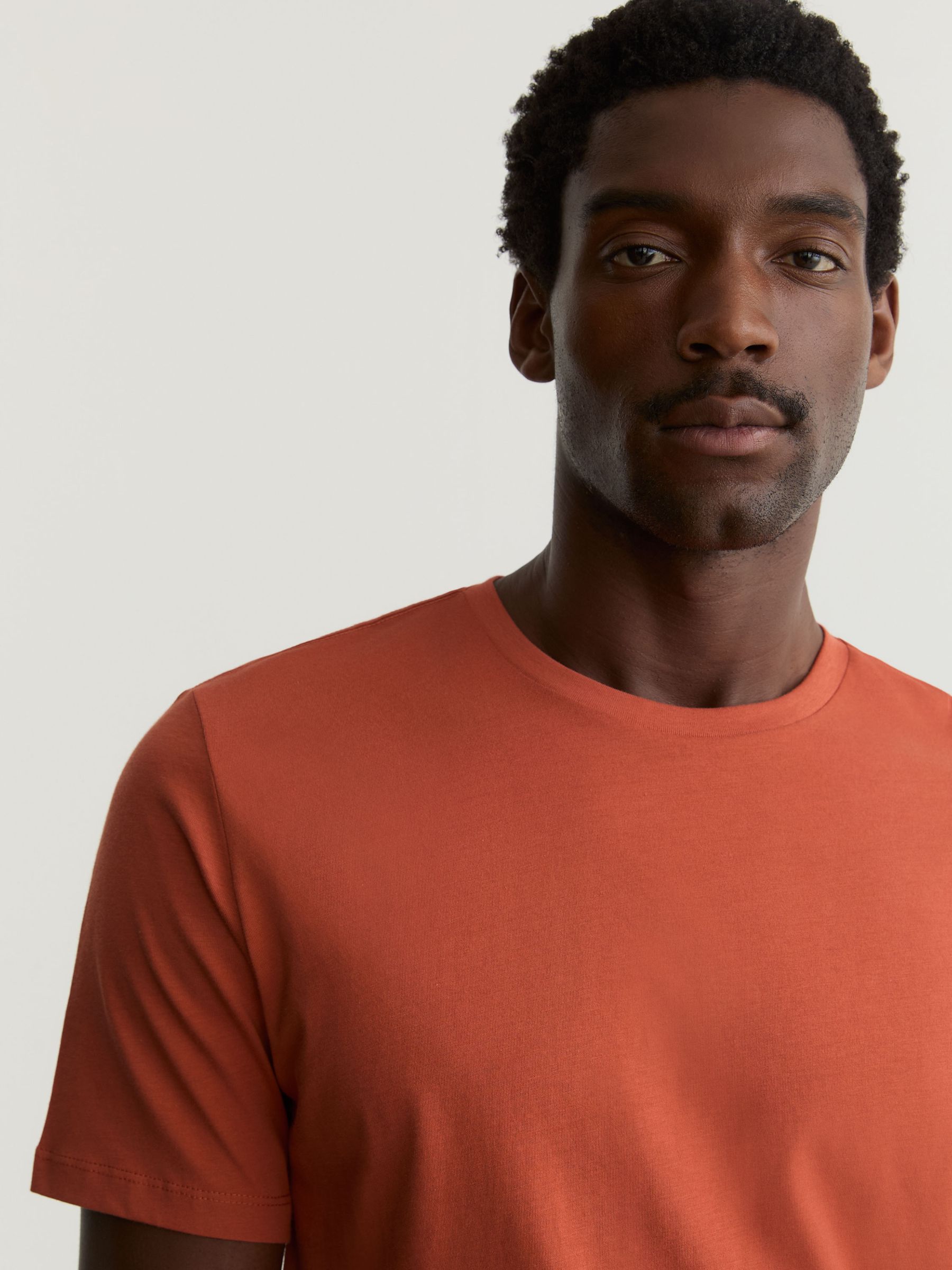 Cotton Crew-Neck Tailored-Fit T-Shirt in Coral - Image 3 of 6