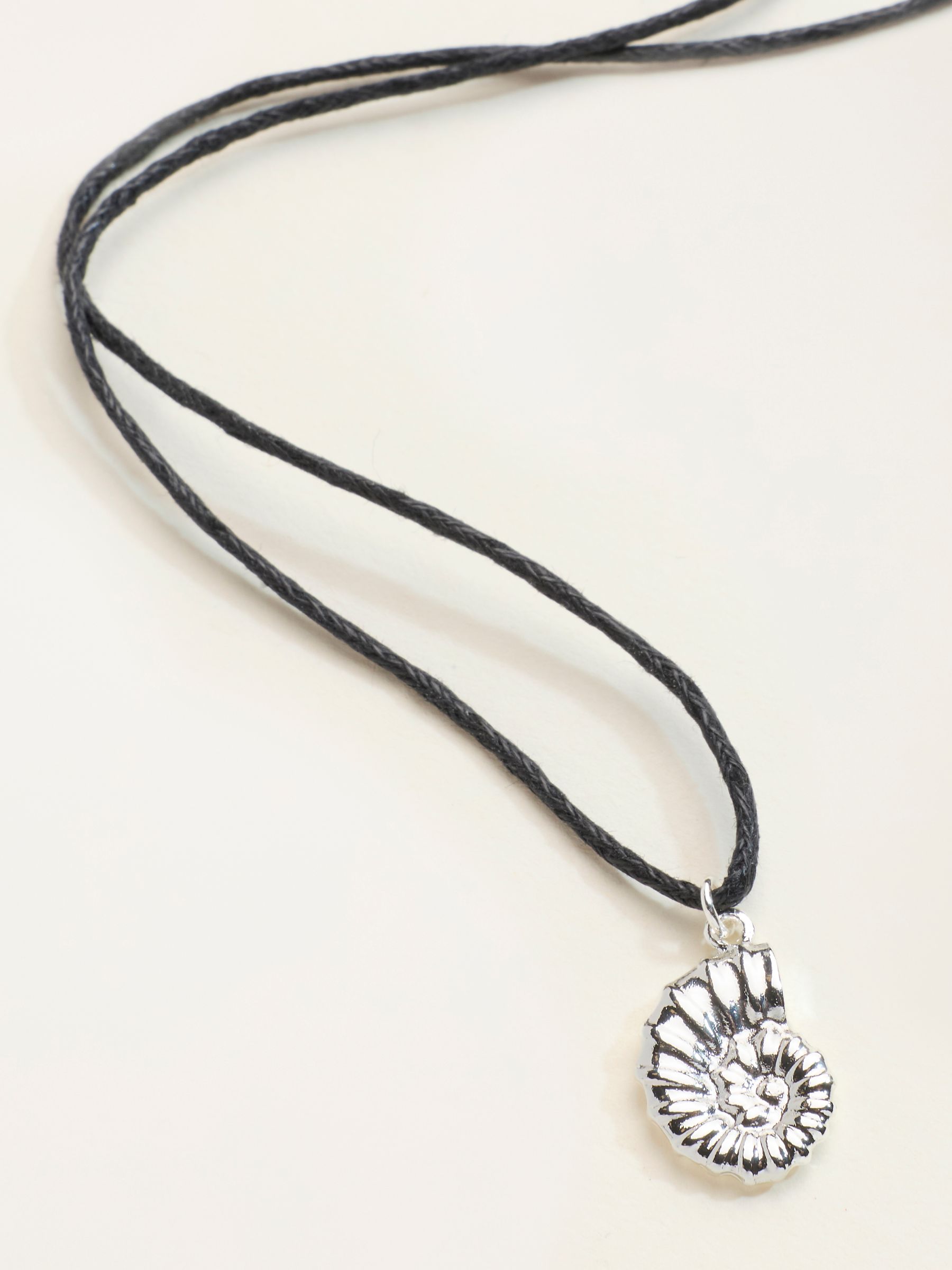 Silver Tone Shell Cord Necklace - Image 2 of 2