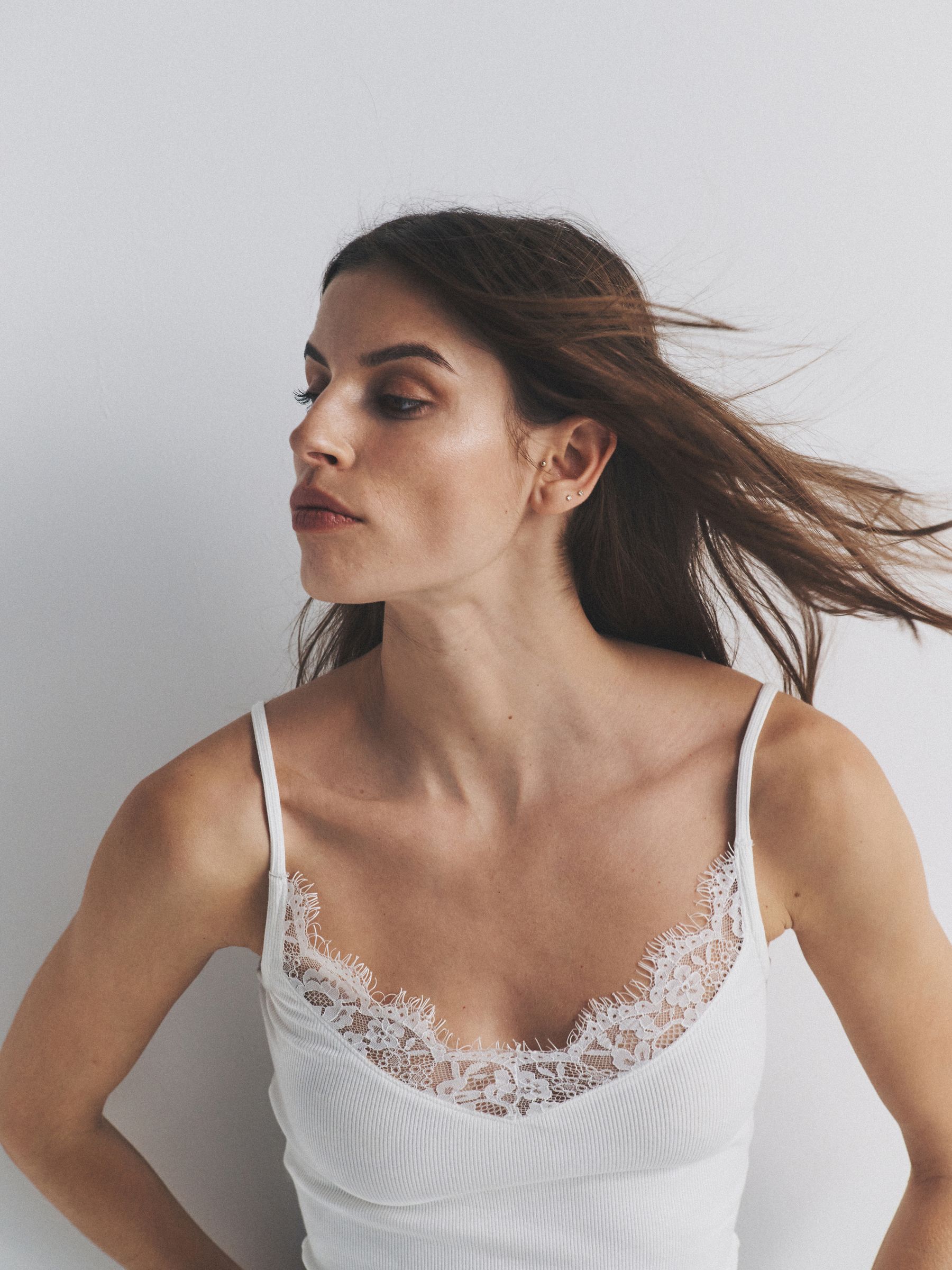 4 Pack Ribbed Lace Trim Cami Vest Black/Chocolate Brown/Taupe Brown/Cream - Image 6 of 6