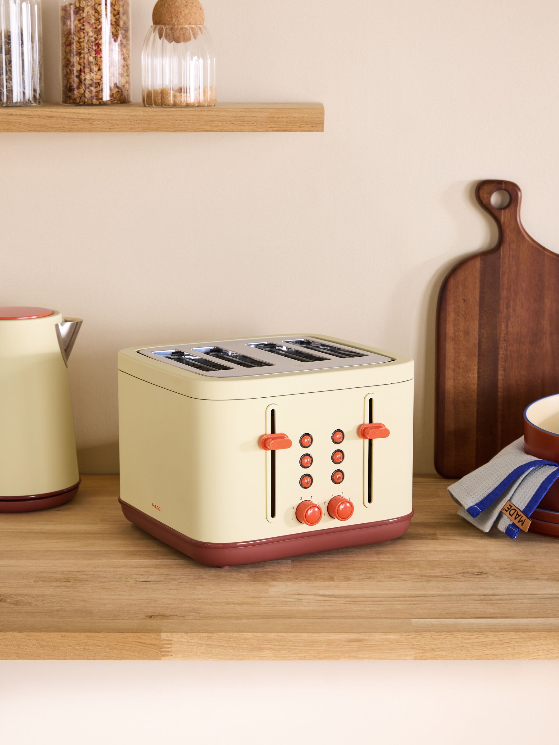 Ilya 4 Slice Toaster in Cream - Image 1 of 4 Ilya 4 Slice Toaster in Cream - Image 1 of 4