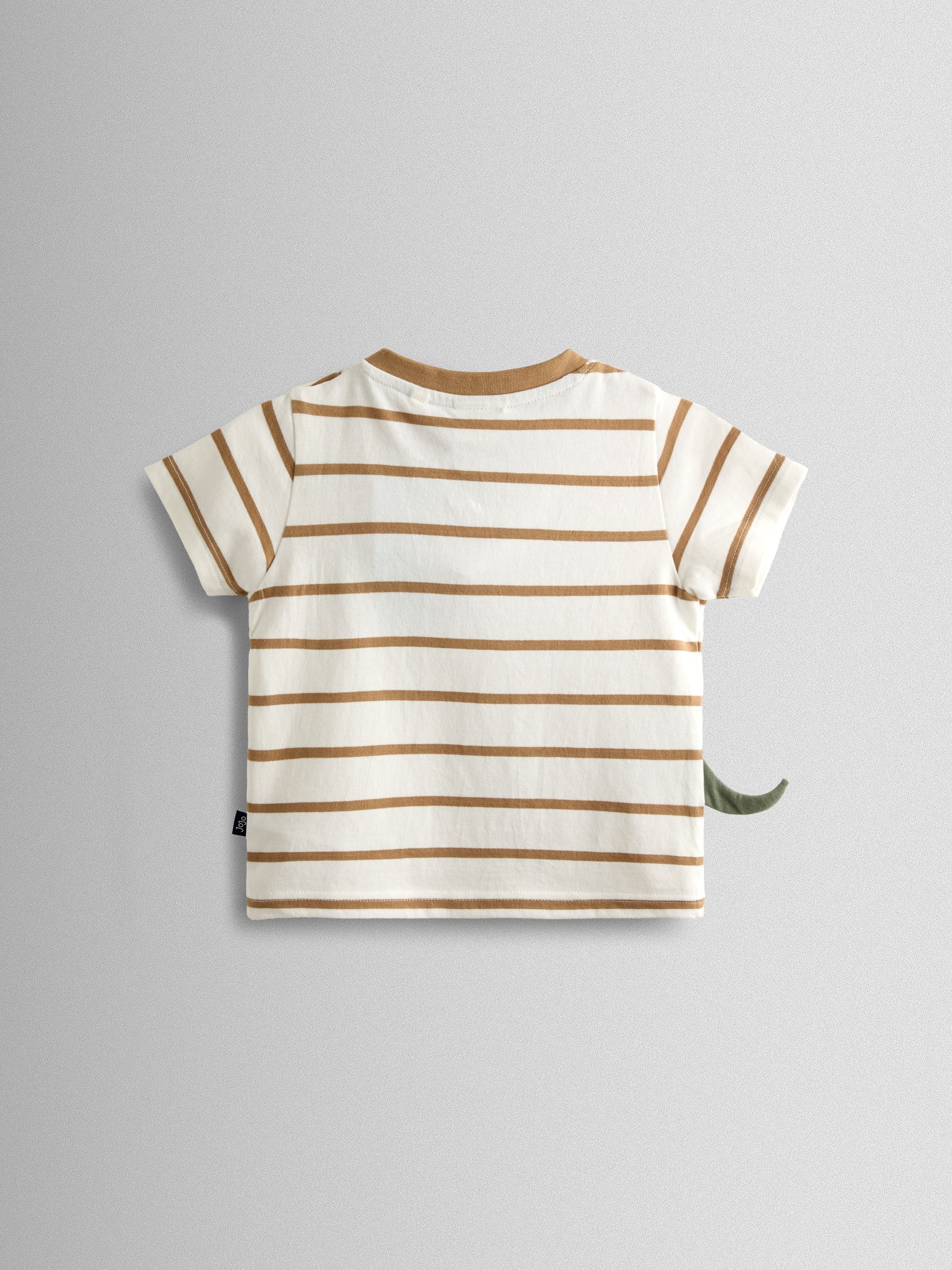 Green 2-Piece Appliqué T-Shirt & Shorts Set - Image 4 of 10