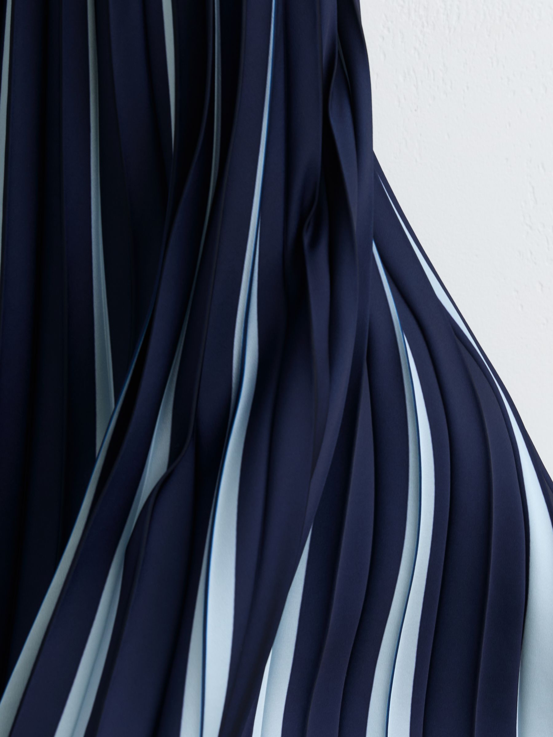 Contrast Pleated Midi Skirt in Navy/Pale Blue - Image 5 of 7