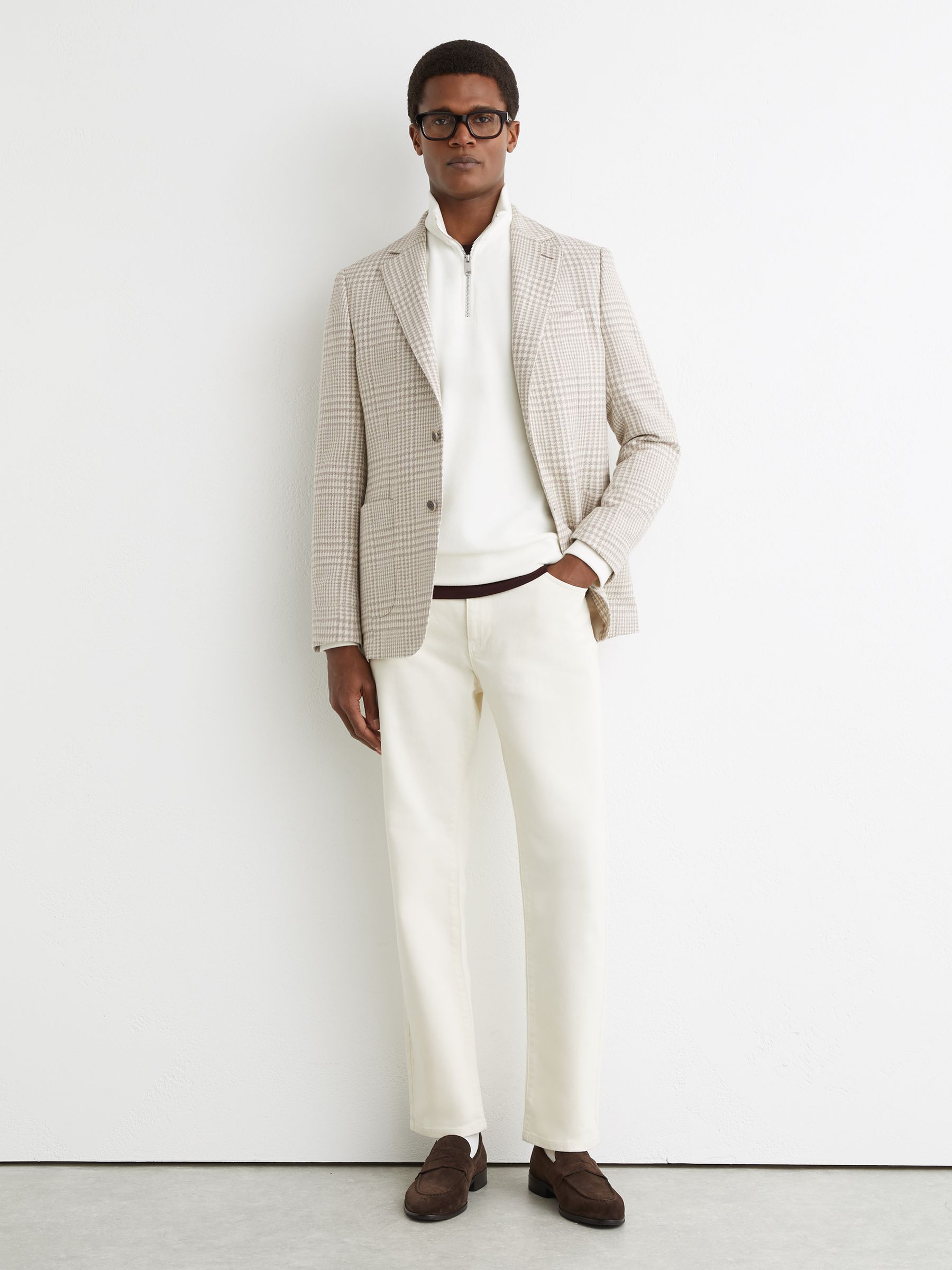 Cotton and Wool Single-Breasted Blazer Classic-Fit in Check in Soft Grey - Image 3 of 8