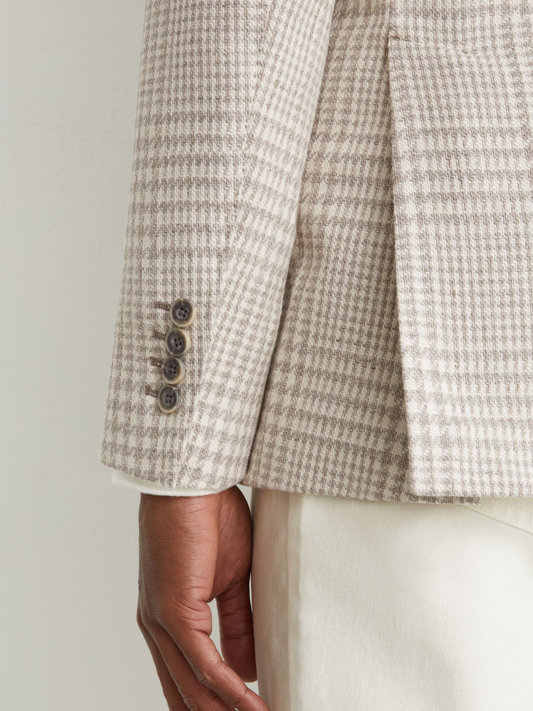 Cotton and Wool Single-Breasted Blazer Classic-Fit in Check in Soft Grey - Image 6 of 8