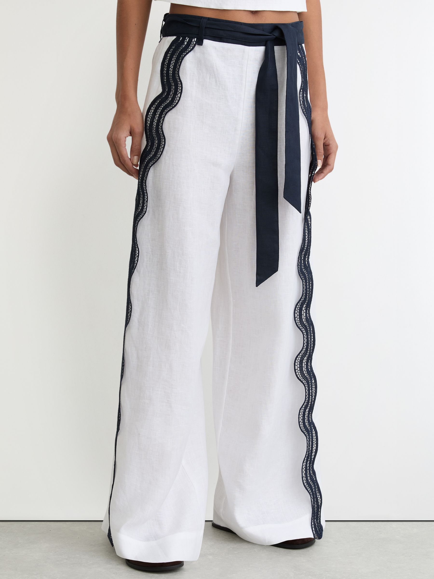 Side Scallop Trousers in Ivory/Navy - Image 4 of 6