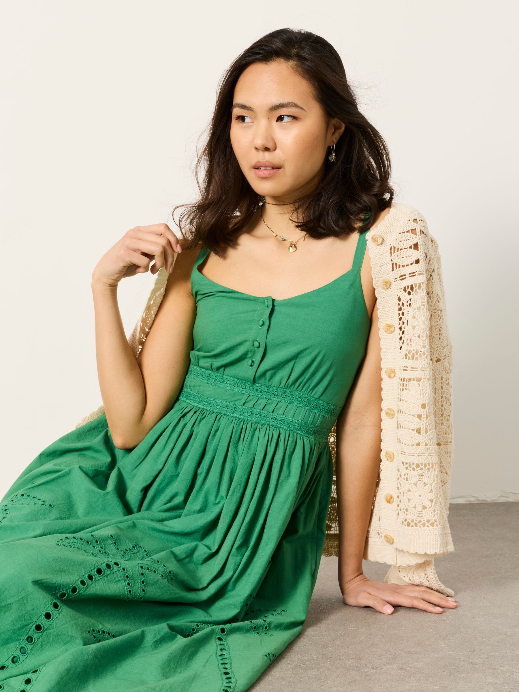 Teri Green Regular Embroidered Midi Dress - Image 5 of 6