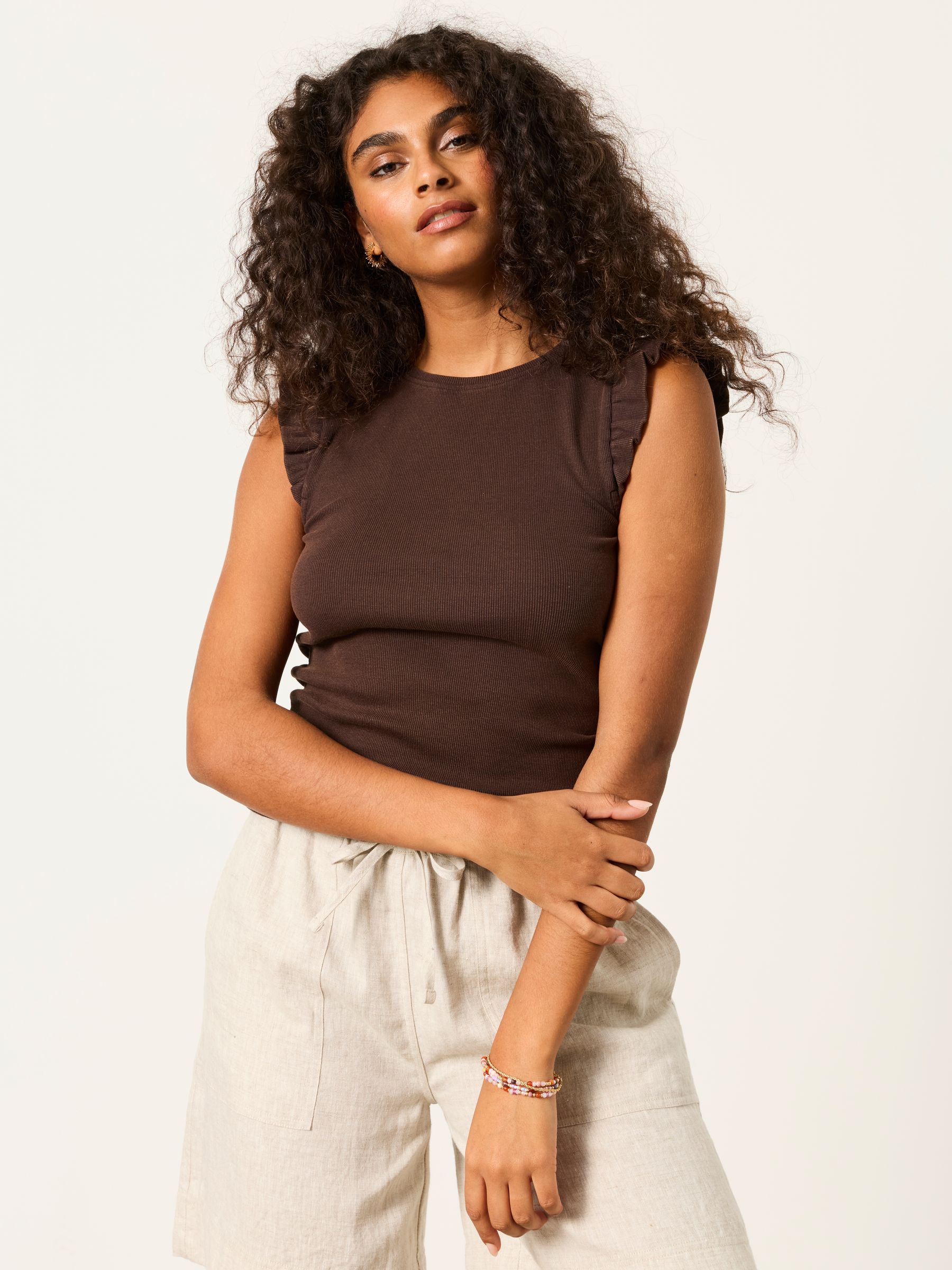 トップス efu FEATHER SLEEVELESS TOP Chocolate Brown Frill Sleeveless Top | FatFace