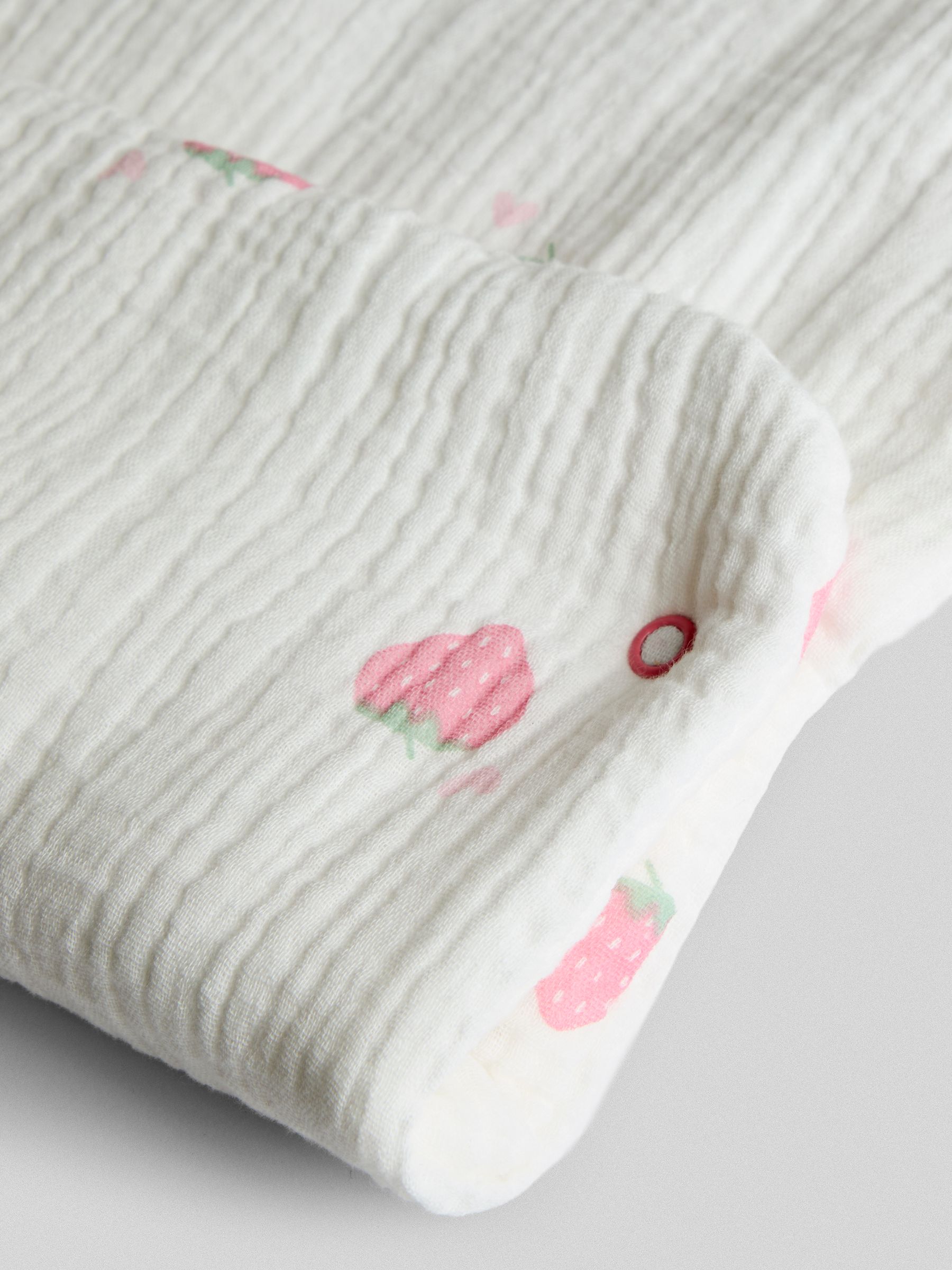 White Strawberry Print Muslin 1.5 Tog Toddler Sleeping Bag - Image 3 of 3